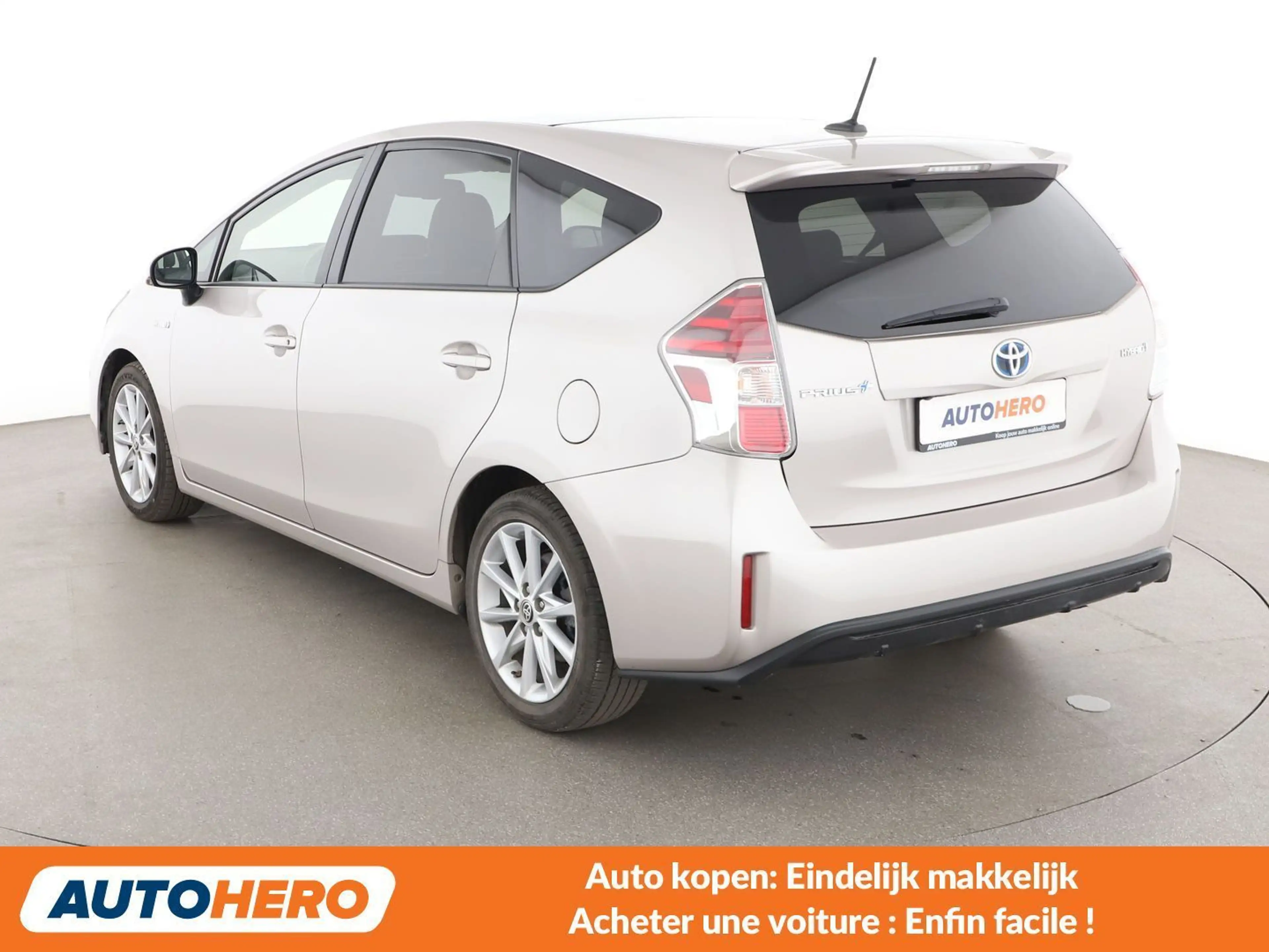 Toyota Prius+ 1.8 Hybrid Dynamic — photo 4
