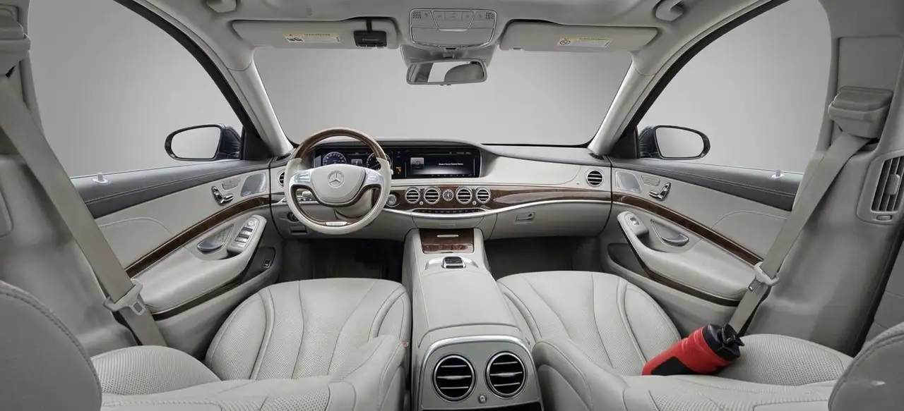 Mercedes-Benz S-Class снимка Mercedes-Benz S-Class