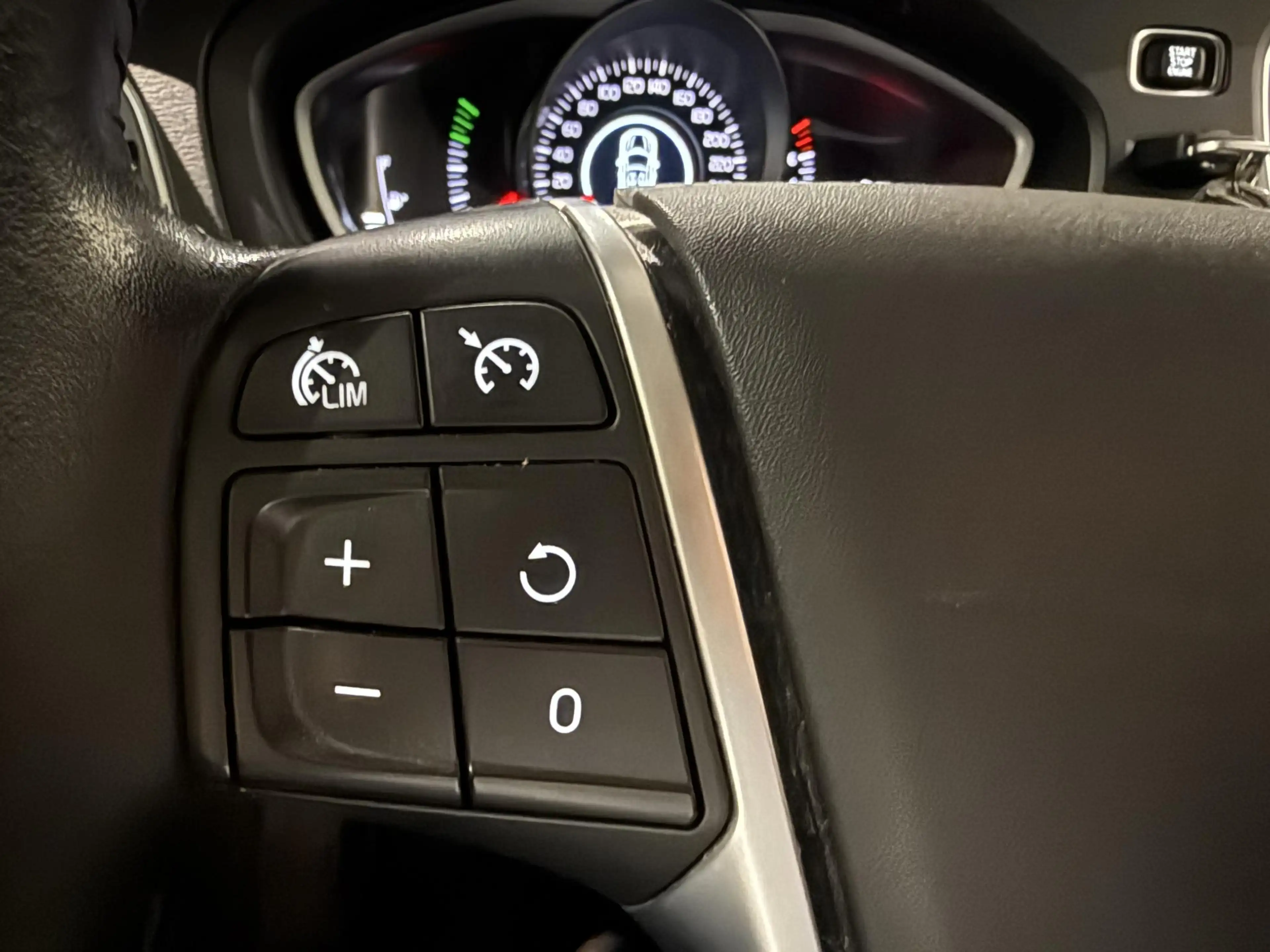 Volvo V40 1.5 T2 Polar automaat navigatie — photo 18