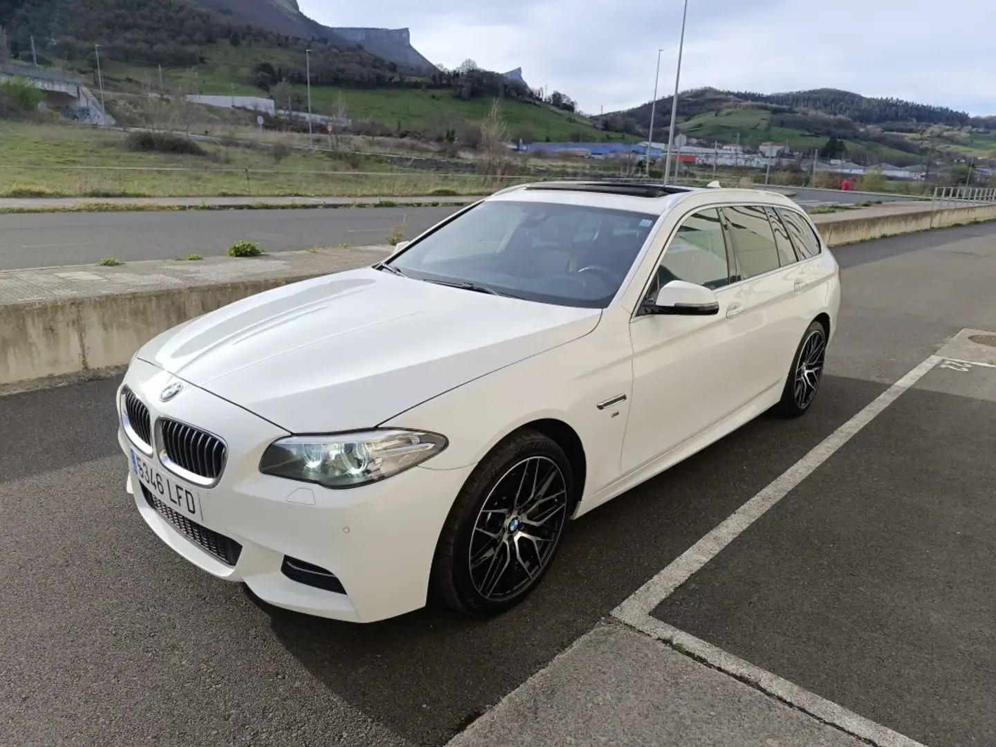 BMW 530 530dA Touring xDrive Wit - 2
