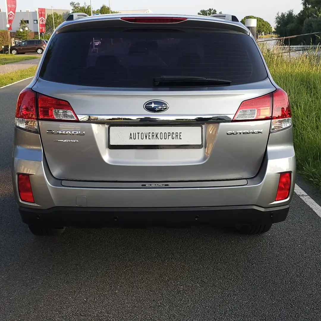 Subaru OUTBACK 2.5i Executive LPG Grau - 2