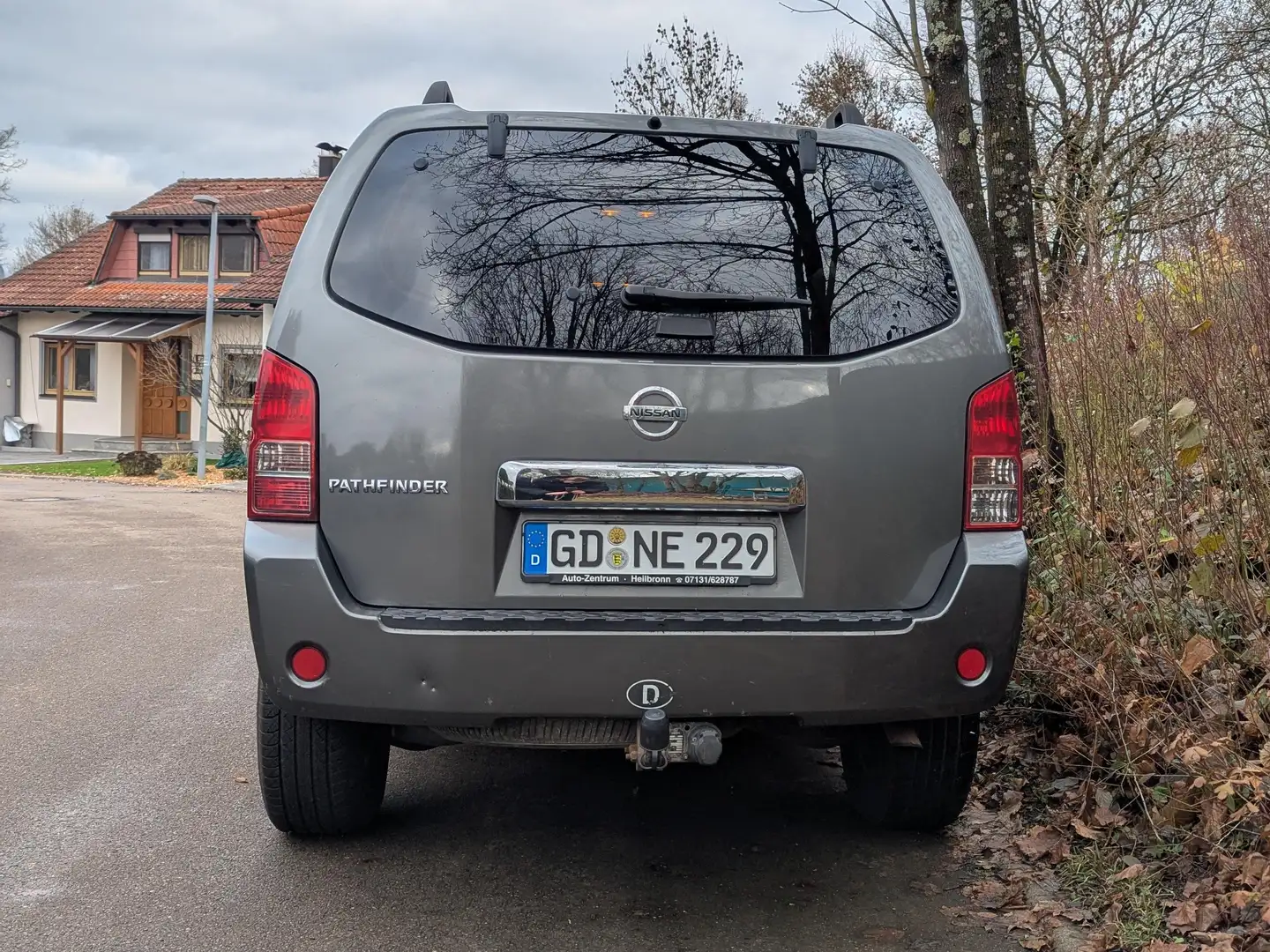 Nissan Pathfinder Gri - 2