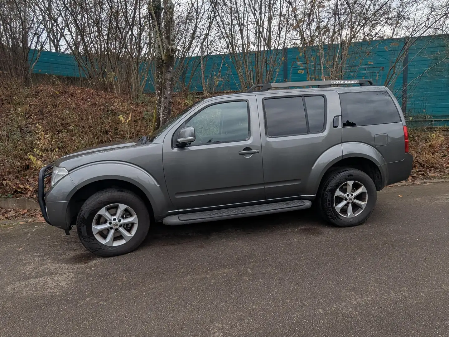 Nissan Pathfinder Gri - 1