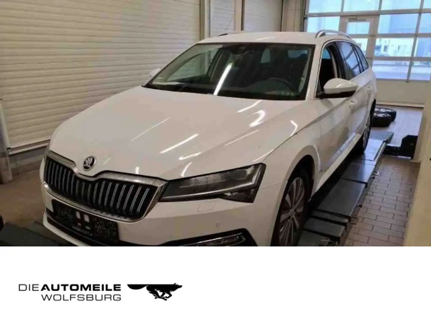 Skoda Superb 3 III Combi 1.5 TSI DSG Style Matrix/ACC Weiß - 1