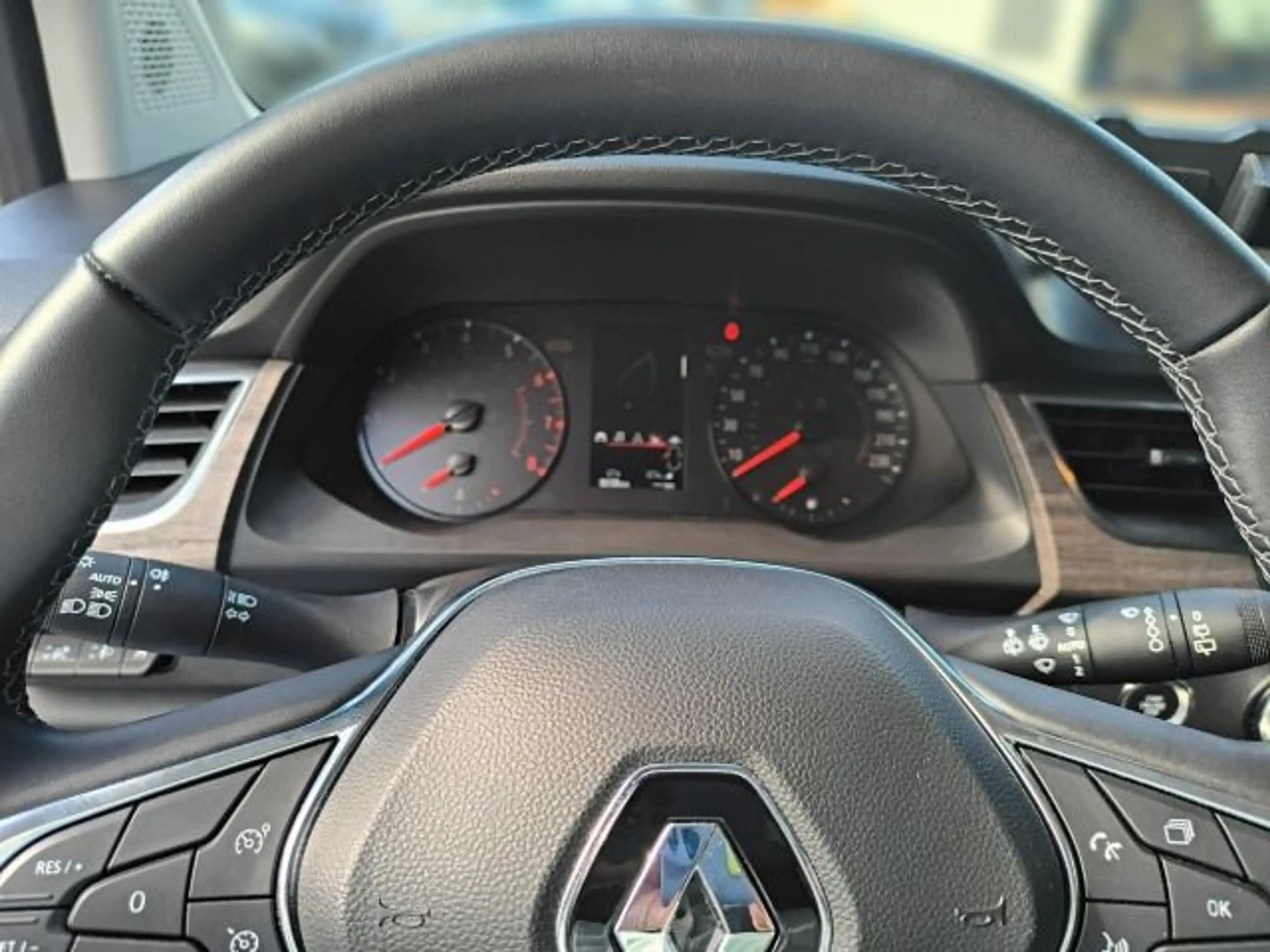 Renault Kangoo III 1.3 TCe130 Techno EDC Automatik*NAVI* — photo 8