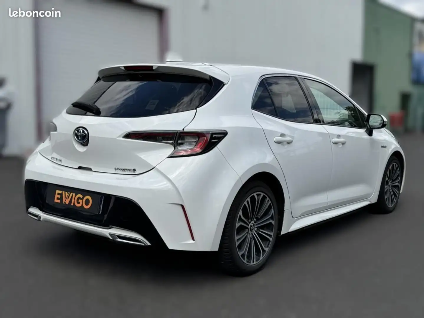 Toyota Corolla 2.0 180CH 155 HYBRID FULL-HYBRID DESIGN BVA-CAMERA Blanc - 2