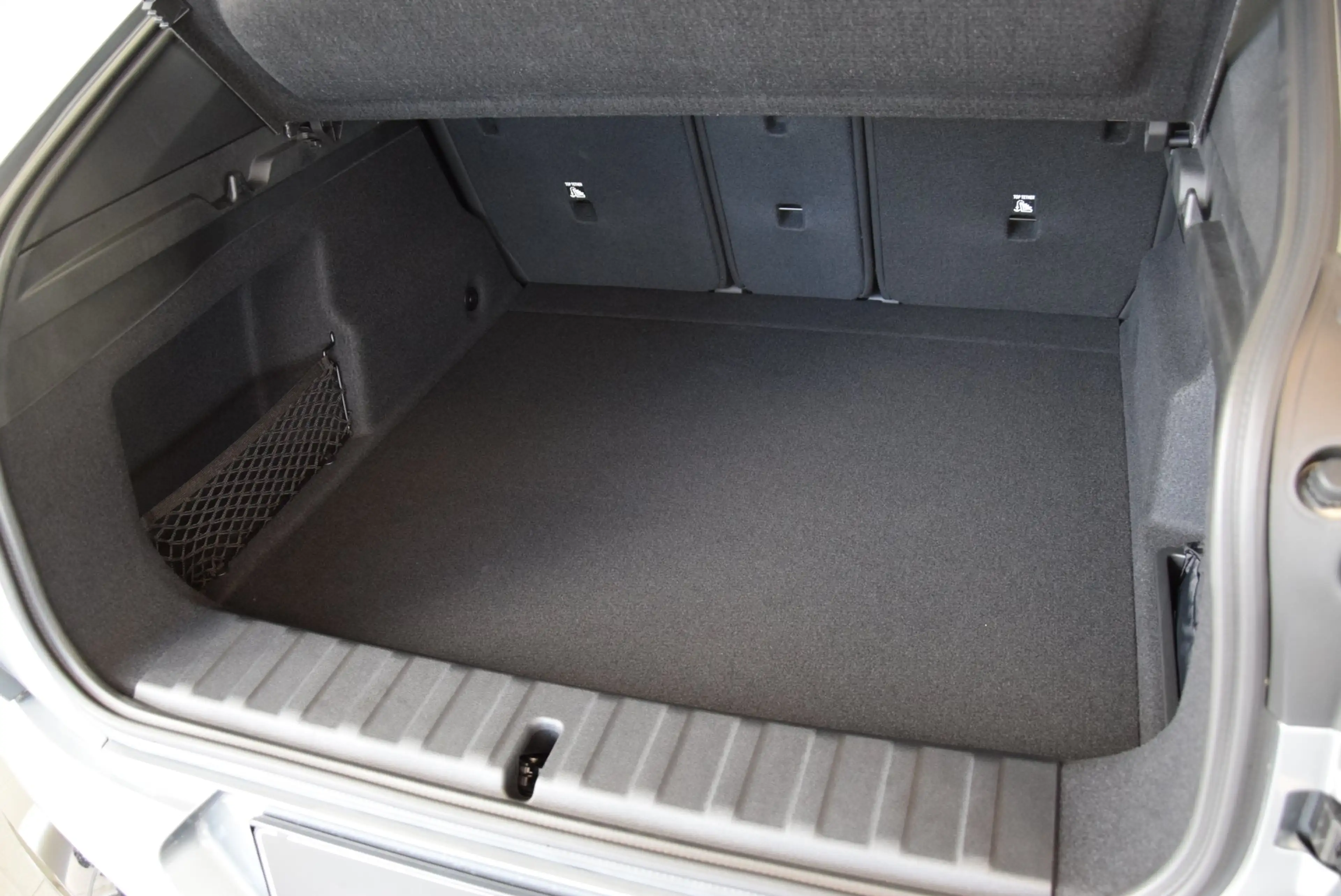 BMW iX2 iX2 xDrive30 — photo 6