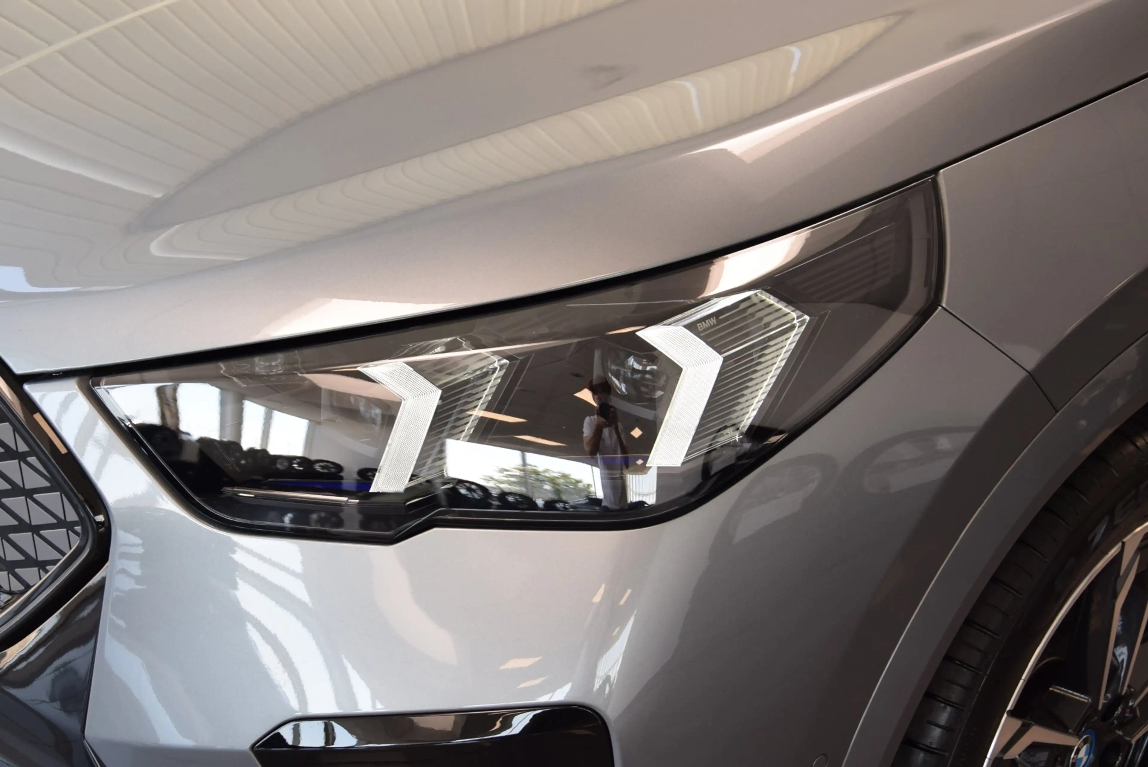BMW iX2 iX2 xDrive30 — photo 4