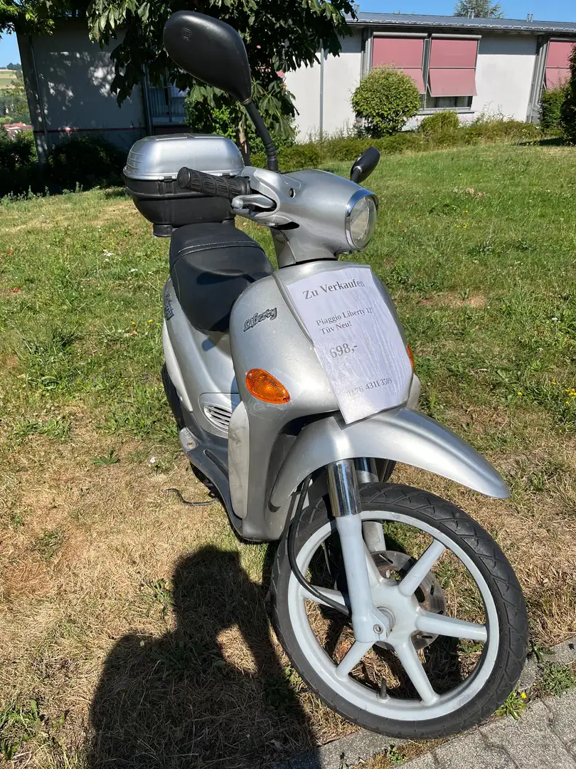Piaggio Liberty 125 Srebrny - 1