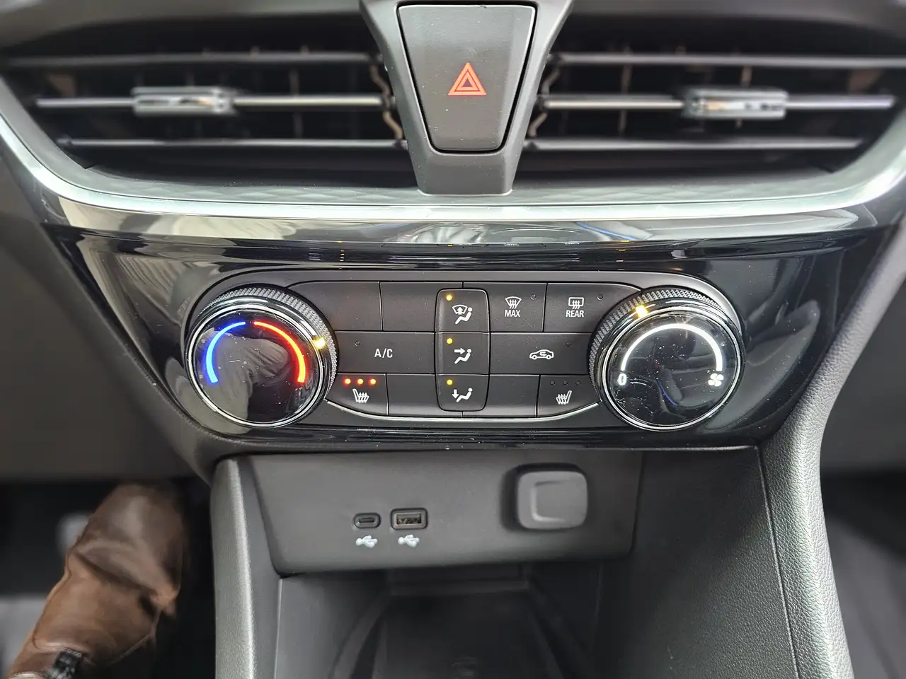 Buick Encore снимка Buick Encore