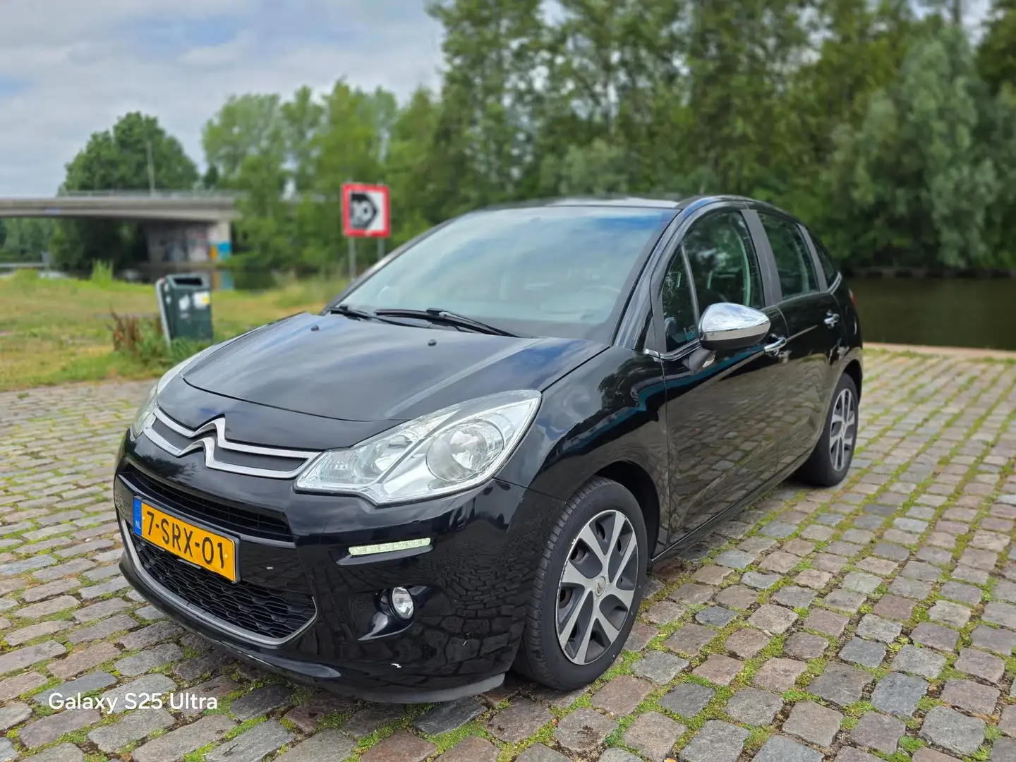 Citroen C3 1.2 VTi Collection airco cruis control cv op afs e Zwart - 2