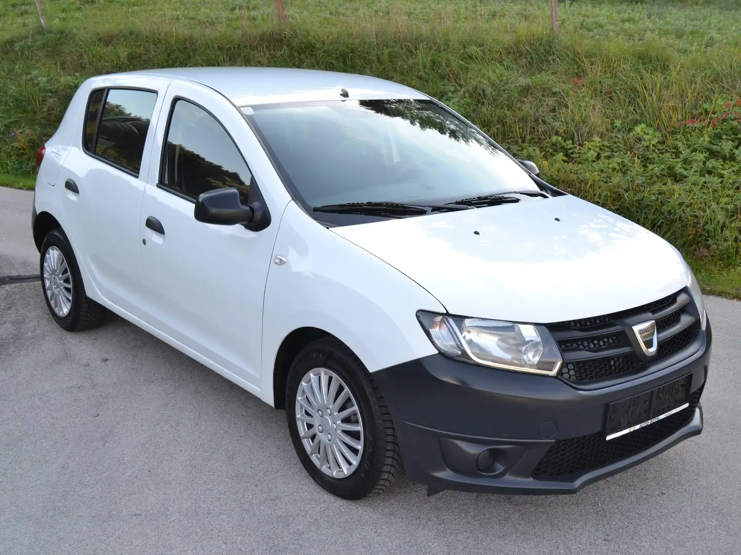 Dacia Sandero Sandero 1,2 16V 75 Basis Modell 1.Besitz Weiß - 1
