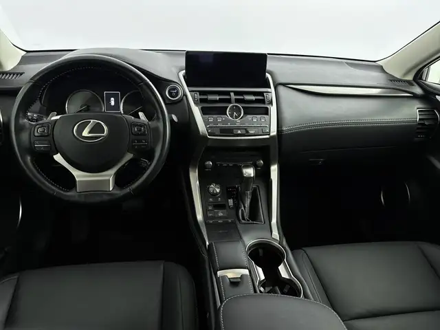Lexus NX view 4
