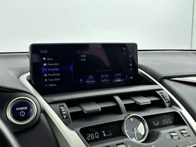 Lexus NX view 6
