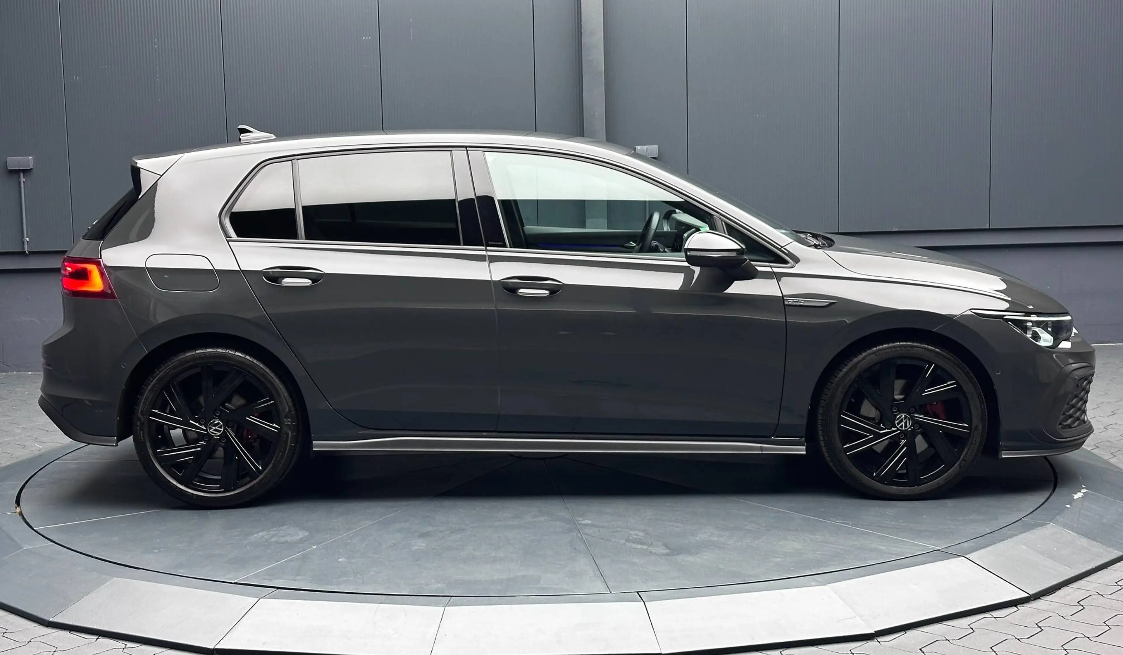 Volkswagen Golf GTD Black Style*Standhzg*HuD*DCC*KAMERA*.Matirx-IQ.Light* — photo 6