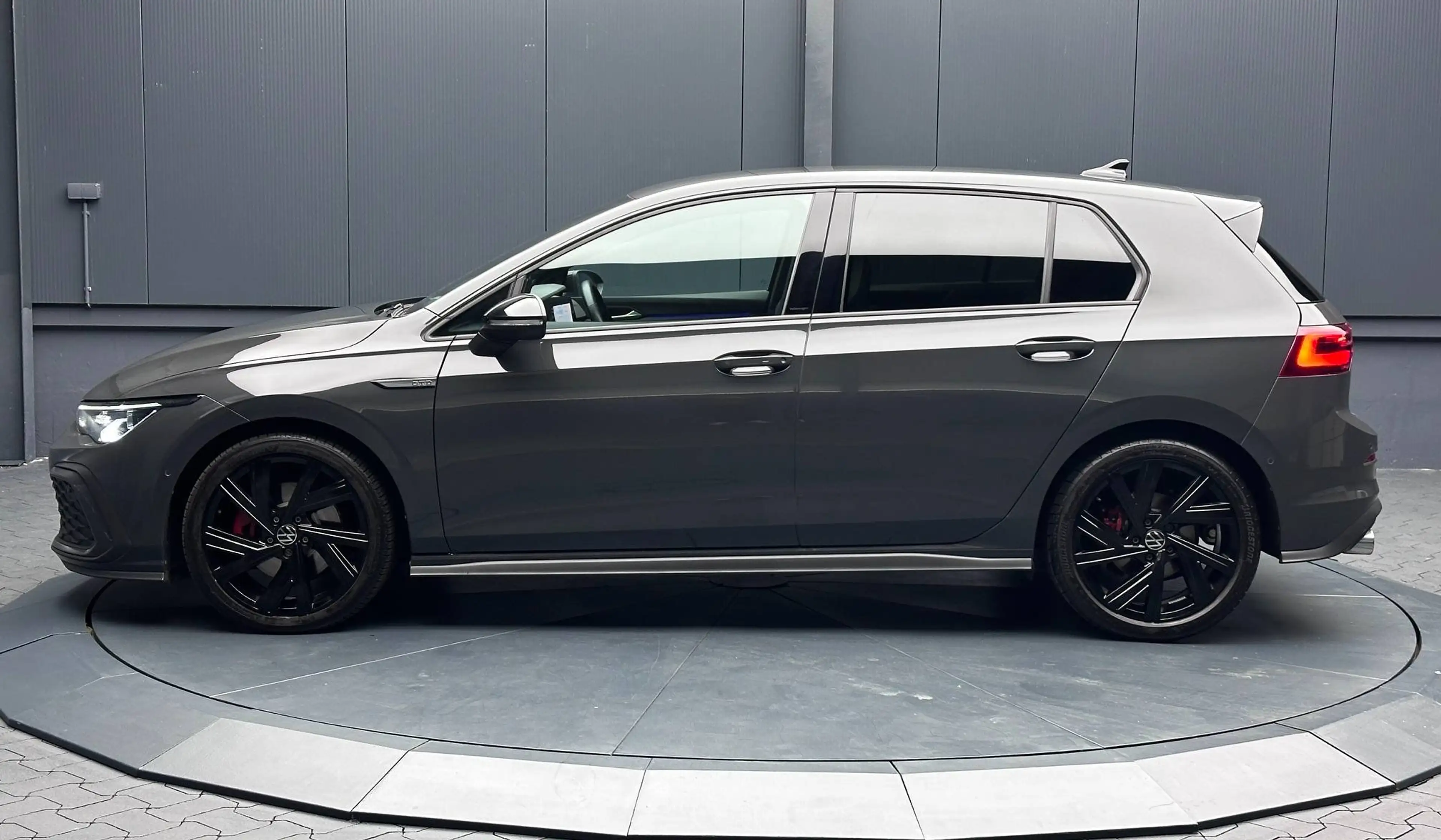 Volkswagen Golf GTD Black Style*Standhzg*HuD*DCC*KAMERA*.Matirx-IQ.Light* — photo 2