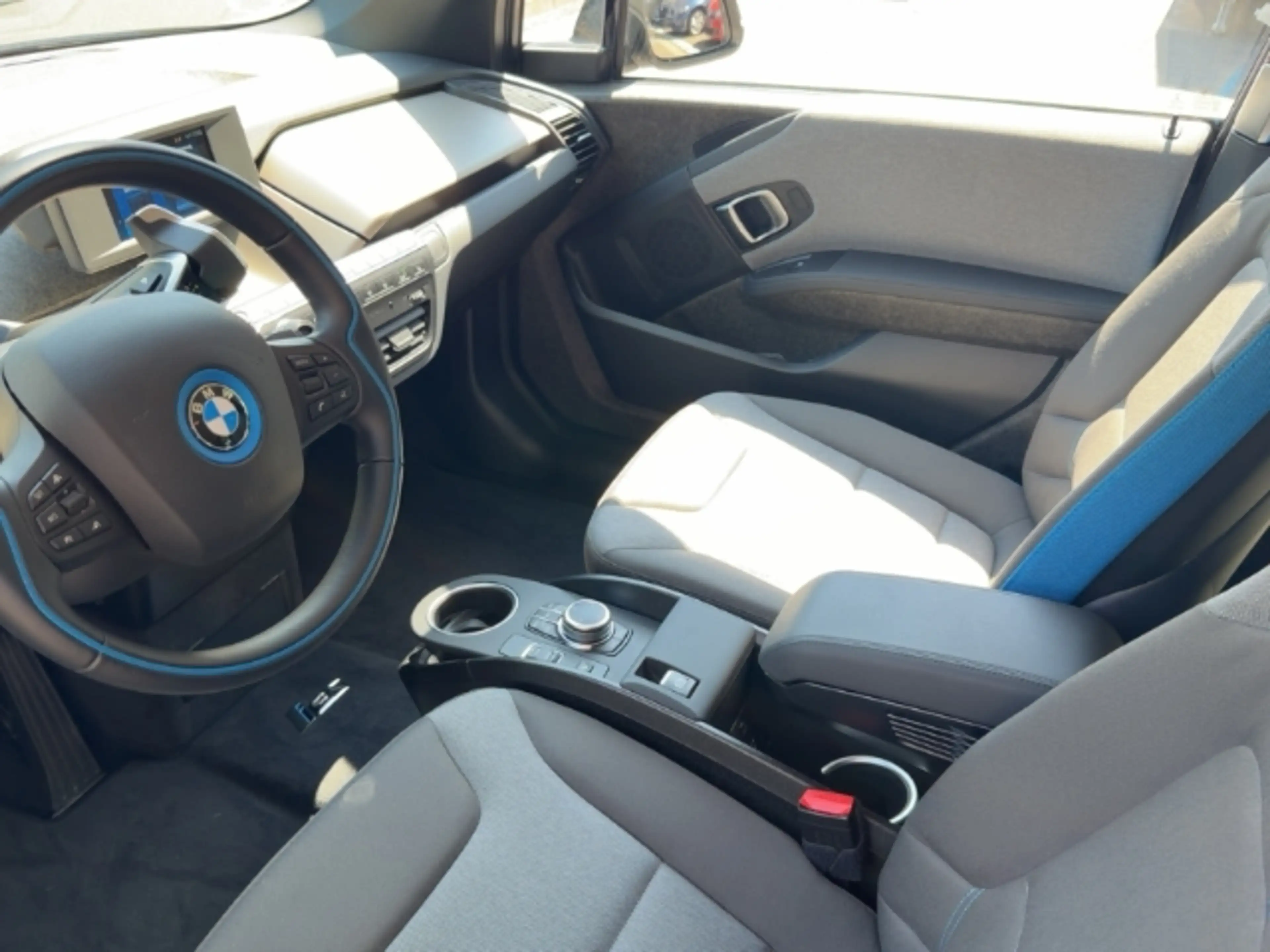 BMW i3 S 120Ah Navi LED Blendfreies Fernl. Dyn. Kurvenlic — photo 7