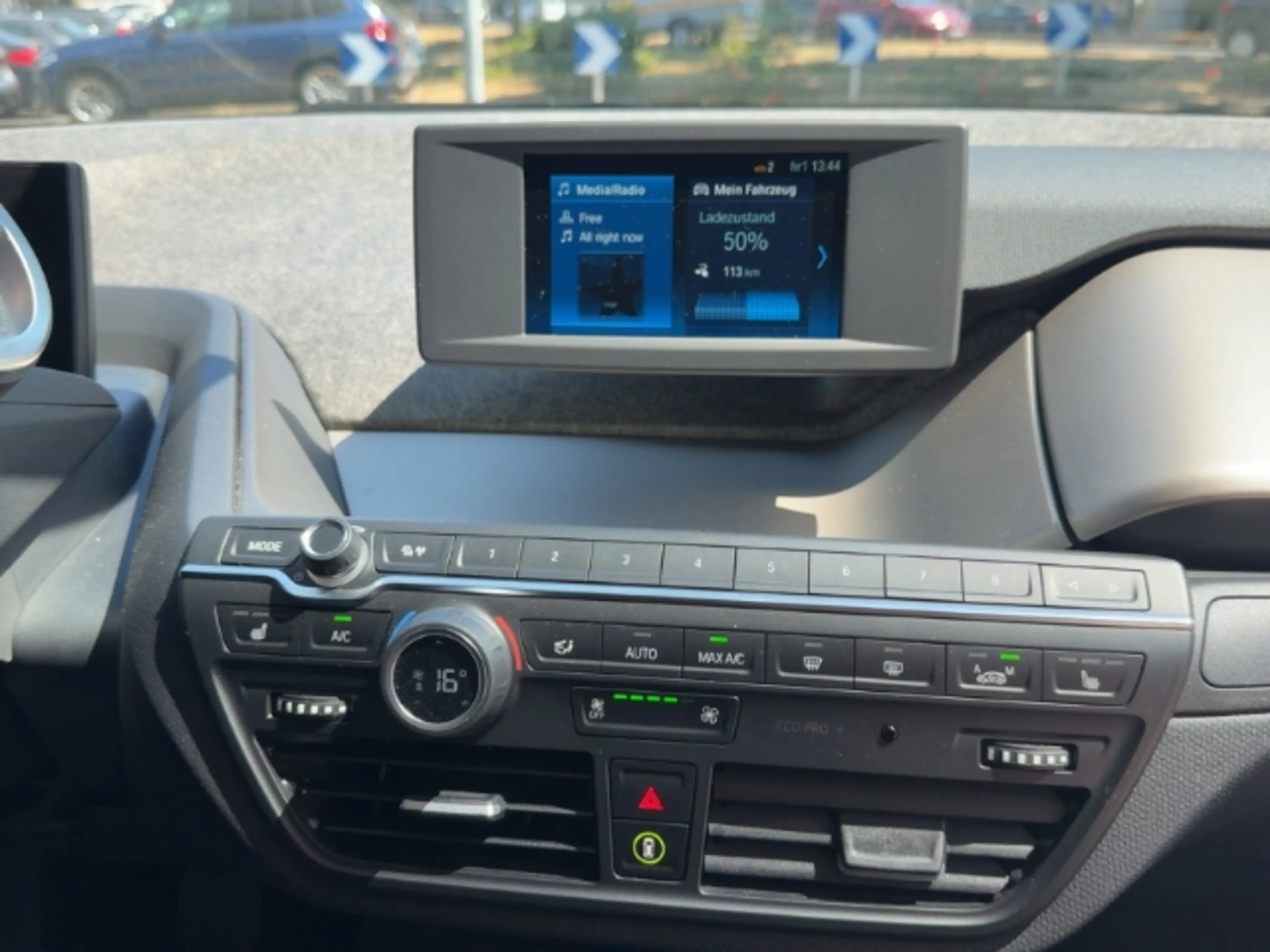BMW i3 S 120Ah Navi LED Blendfreies Fernl. Dyn. Kurvenlic — photo 11