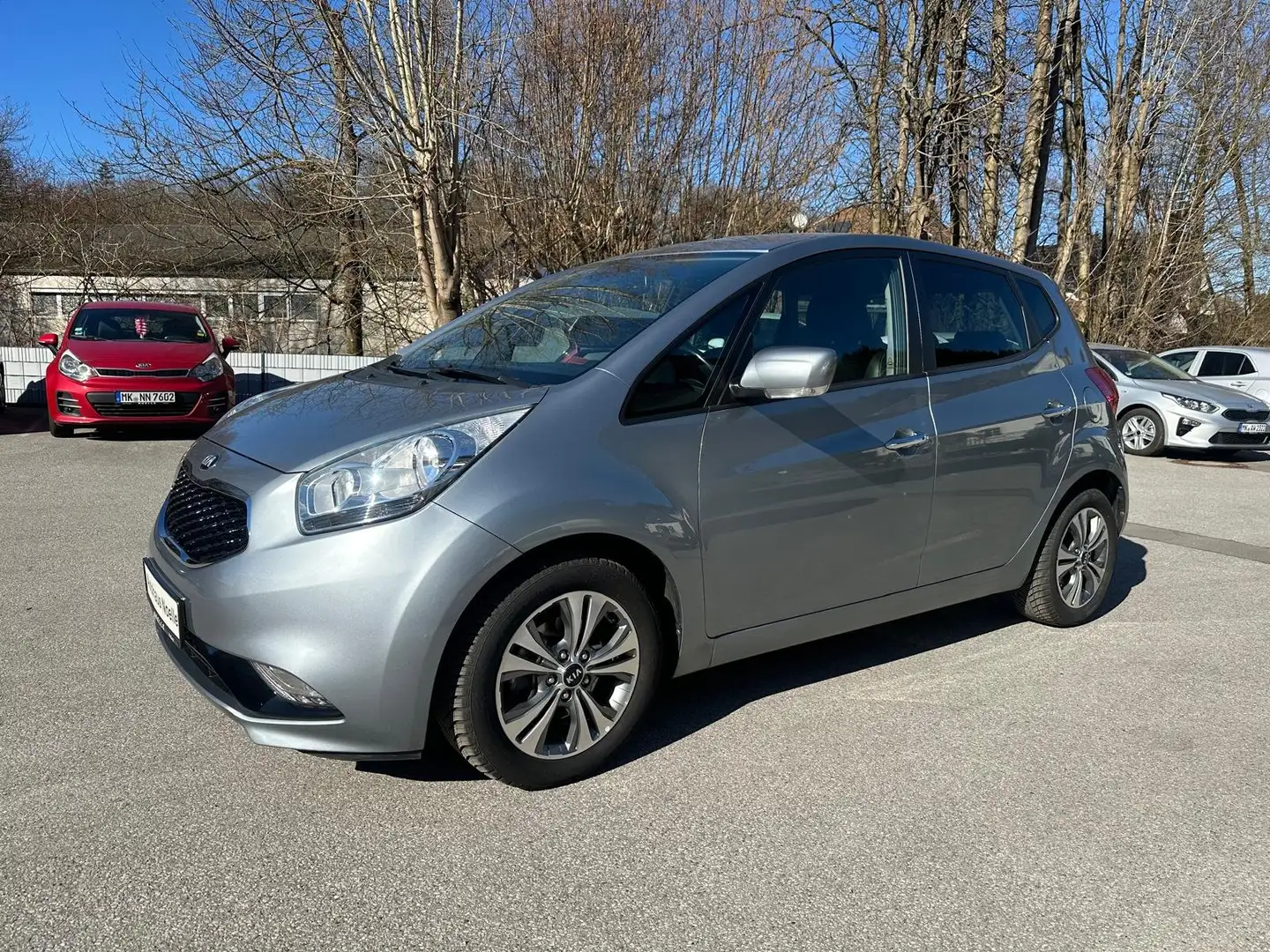 Kia Venga 1.6 Dream Team + Gris - 1