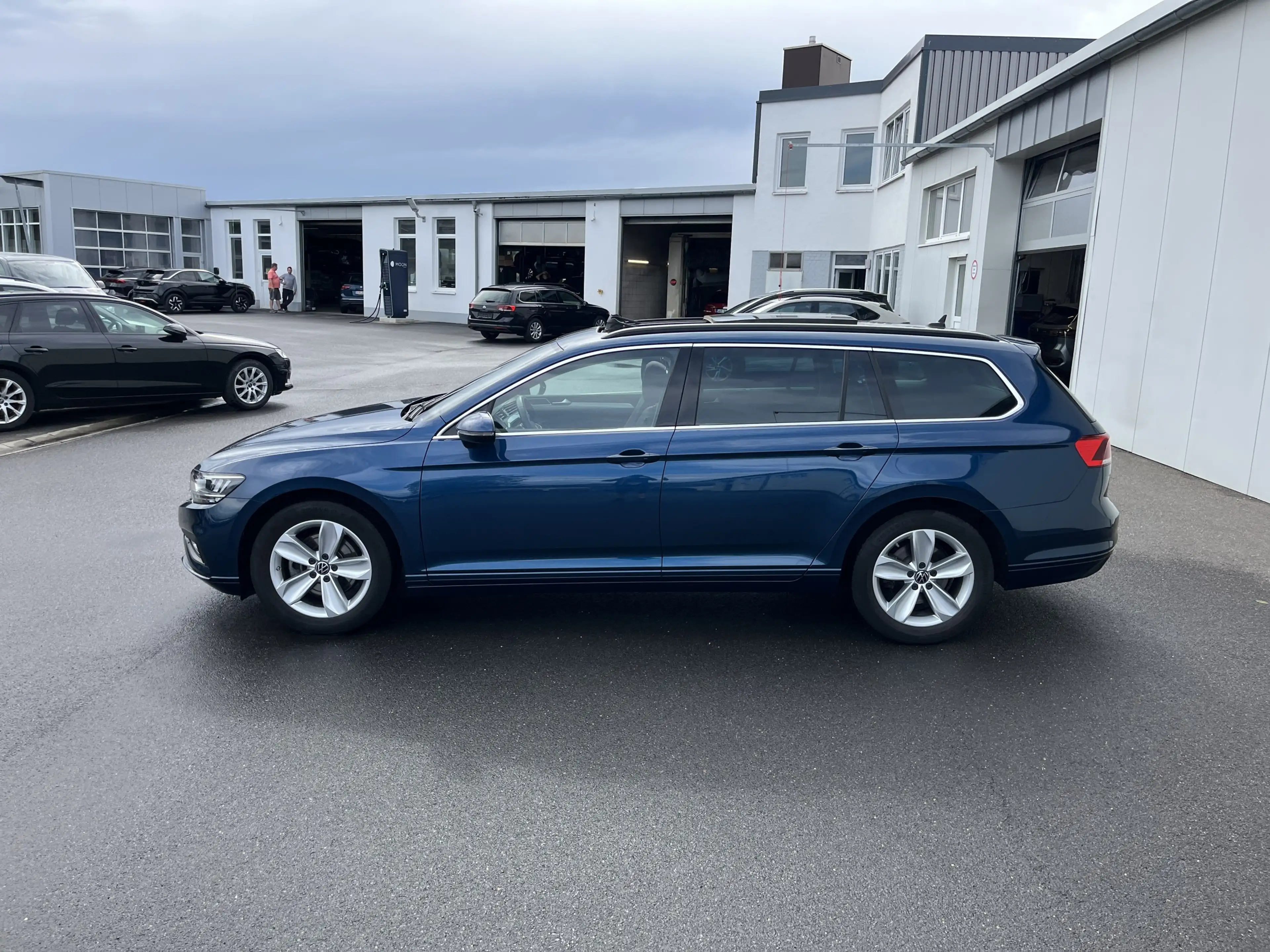 Volkswagen Passat Variant 2.0 TDI DSG 4Mo Business 1,99% Fin. AHK STHZ PANO — photo 3