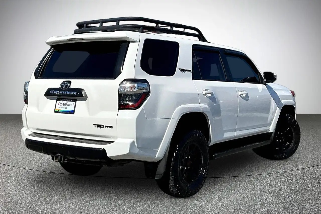 Toyota 4-Runner снимка Toyota 4-Runner