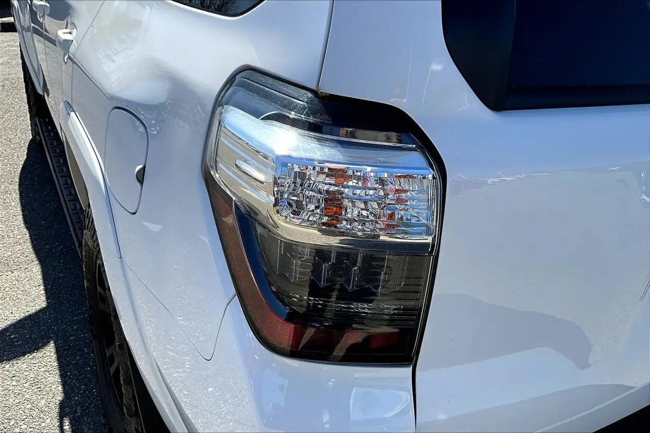 Toyota 4-Runner снимка Toyota 4-Runner