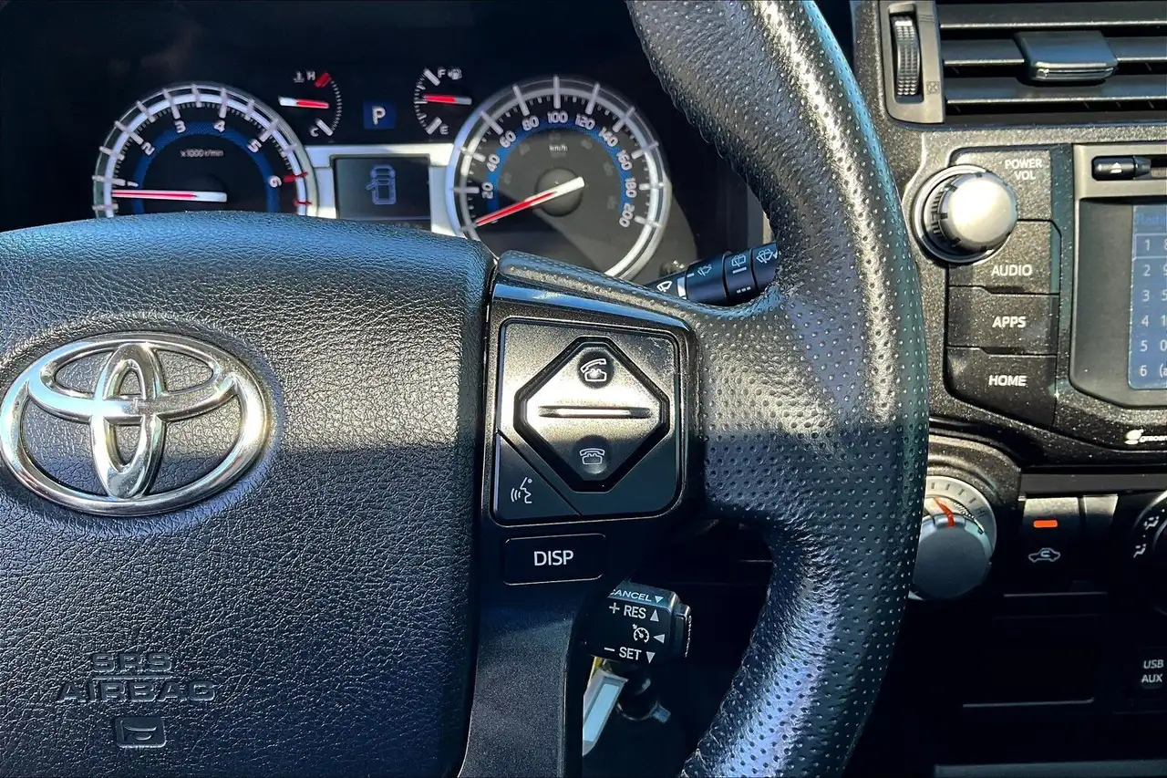 Toyota 4-Runner снимка Toyota 4-Runner