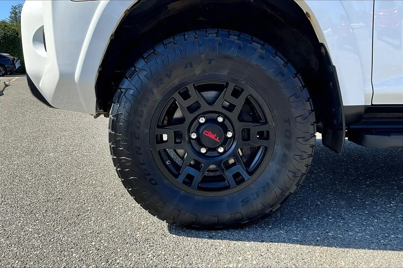 Toyota 4-Runner снимка Toyota 4-Runner
