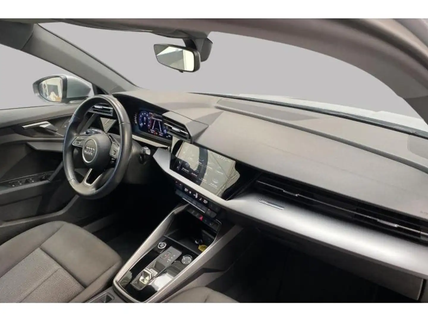 Audi A3 Sportback 30 TFSI S-Tronic Grau - 2