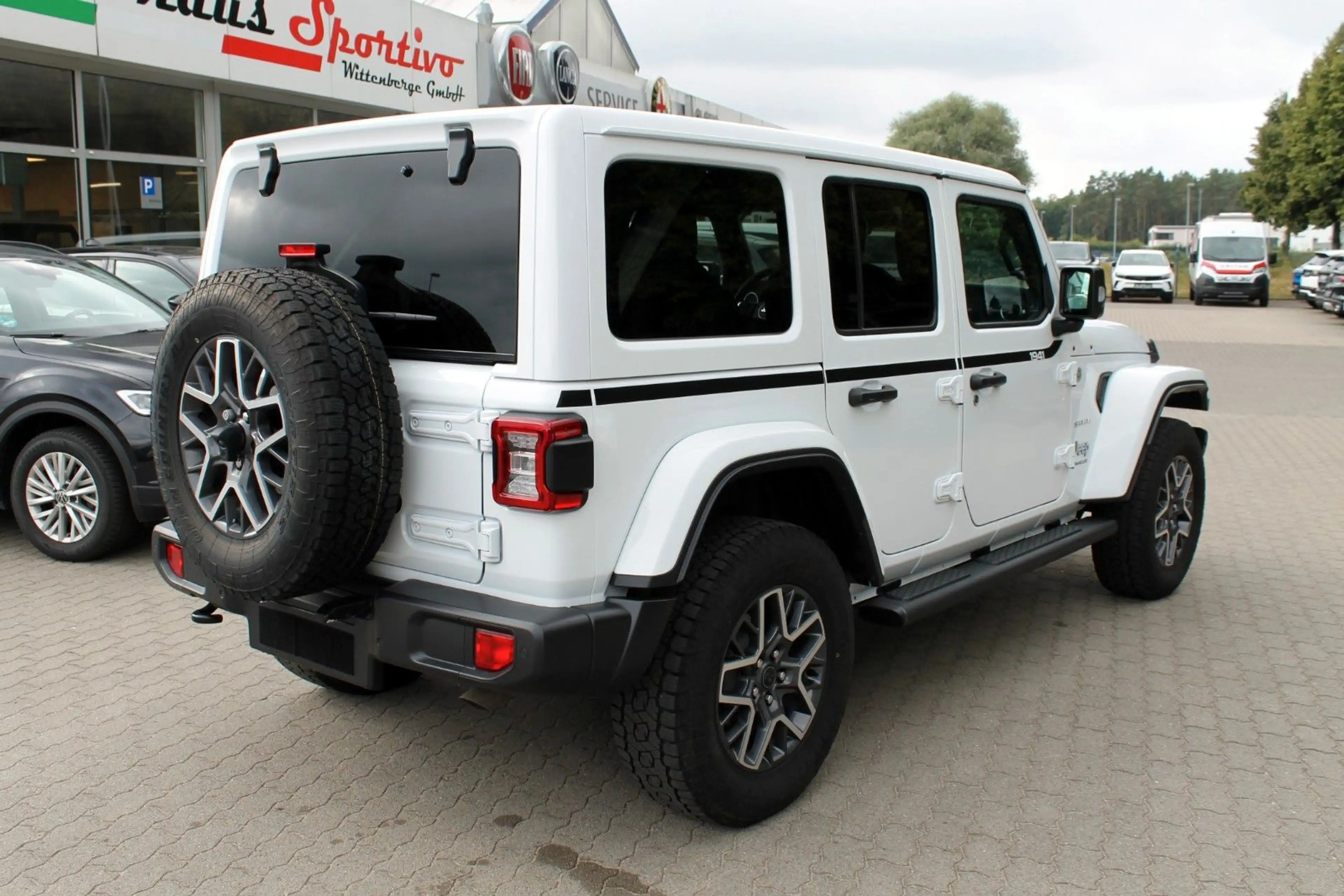 Jeep Wrangler Unlimited Sahara ACC,LED,Alpine,AHK,4X4 — photo 4