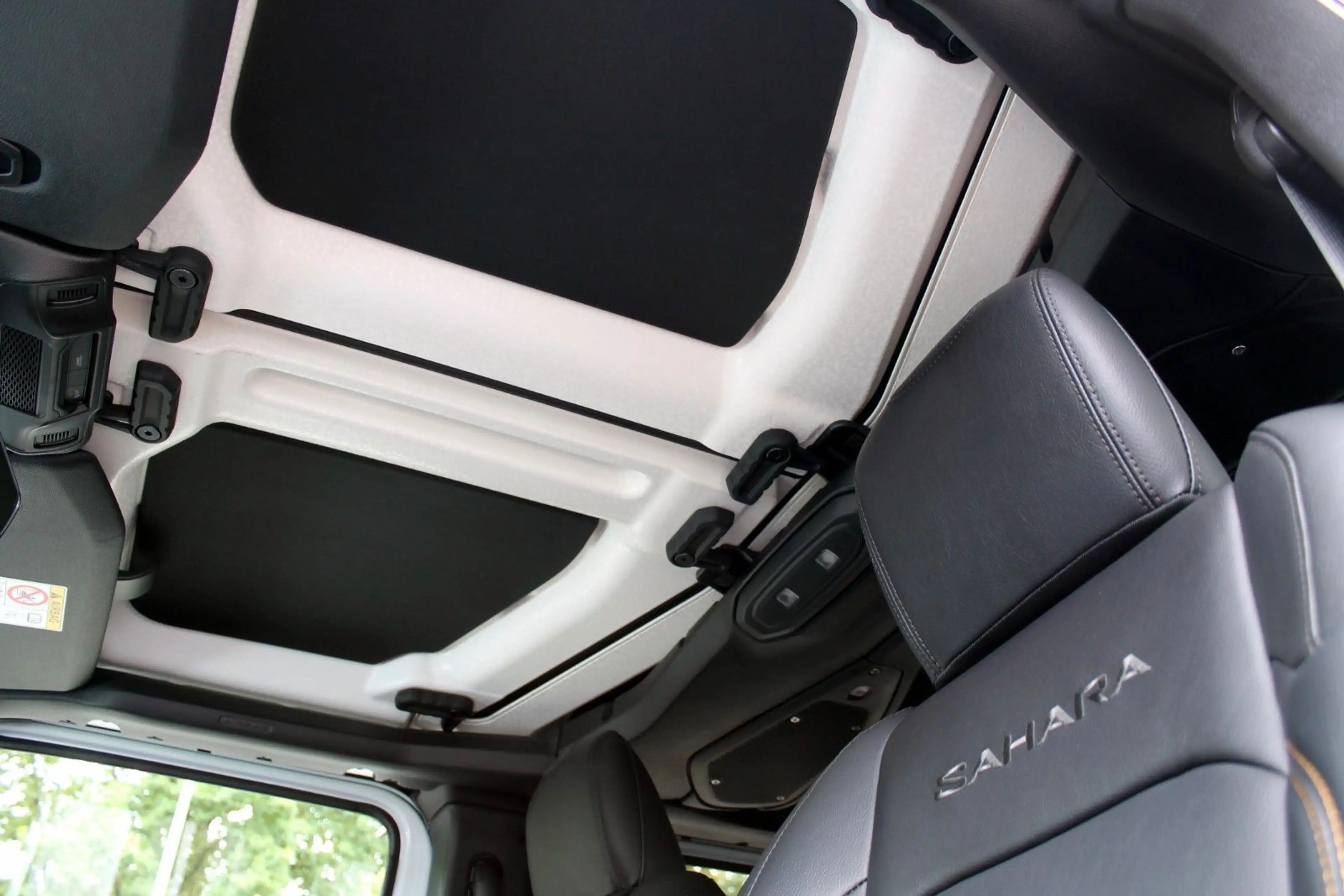 Jeep Wrangler Unlimited Sahara ACC,LED,Alpine,AHK,4X4 — photo 13