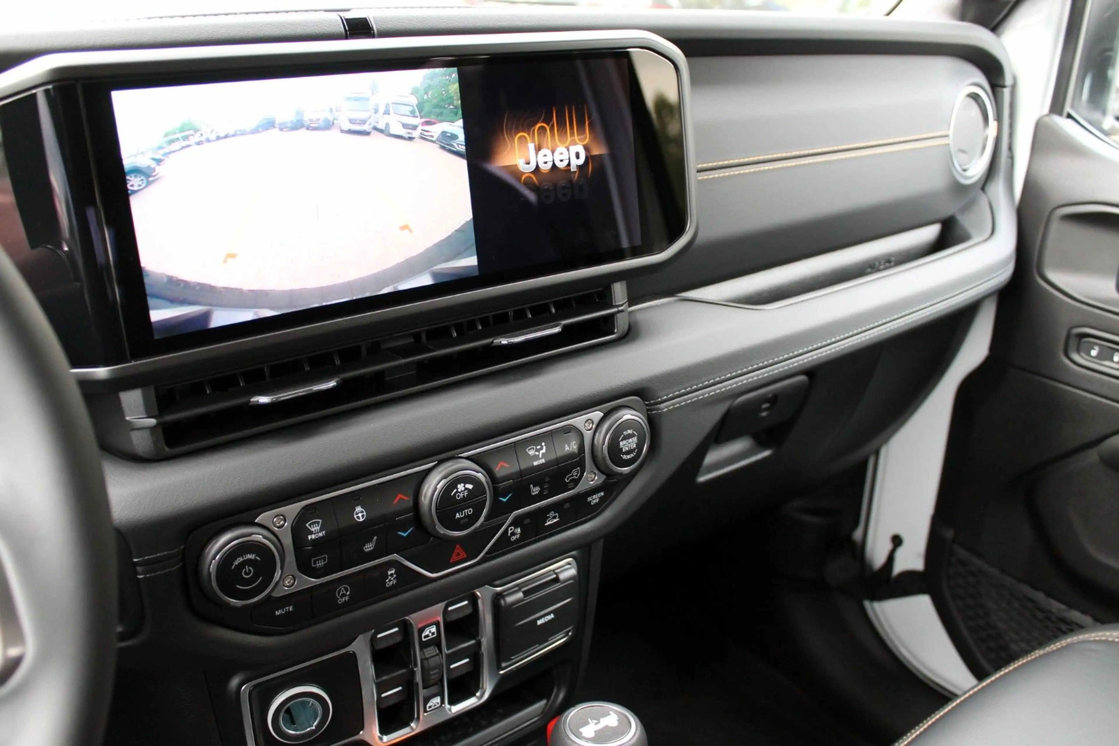 Jeep Wrangler Unlimited Sahara ACC,LED,Alpine,AHK,4X4 — photo 9