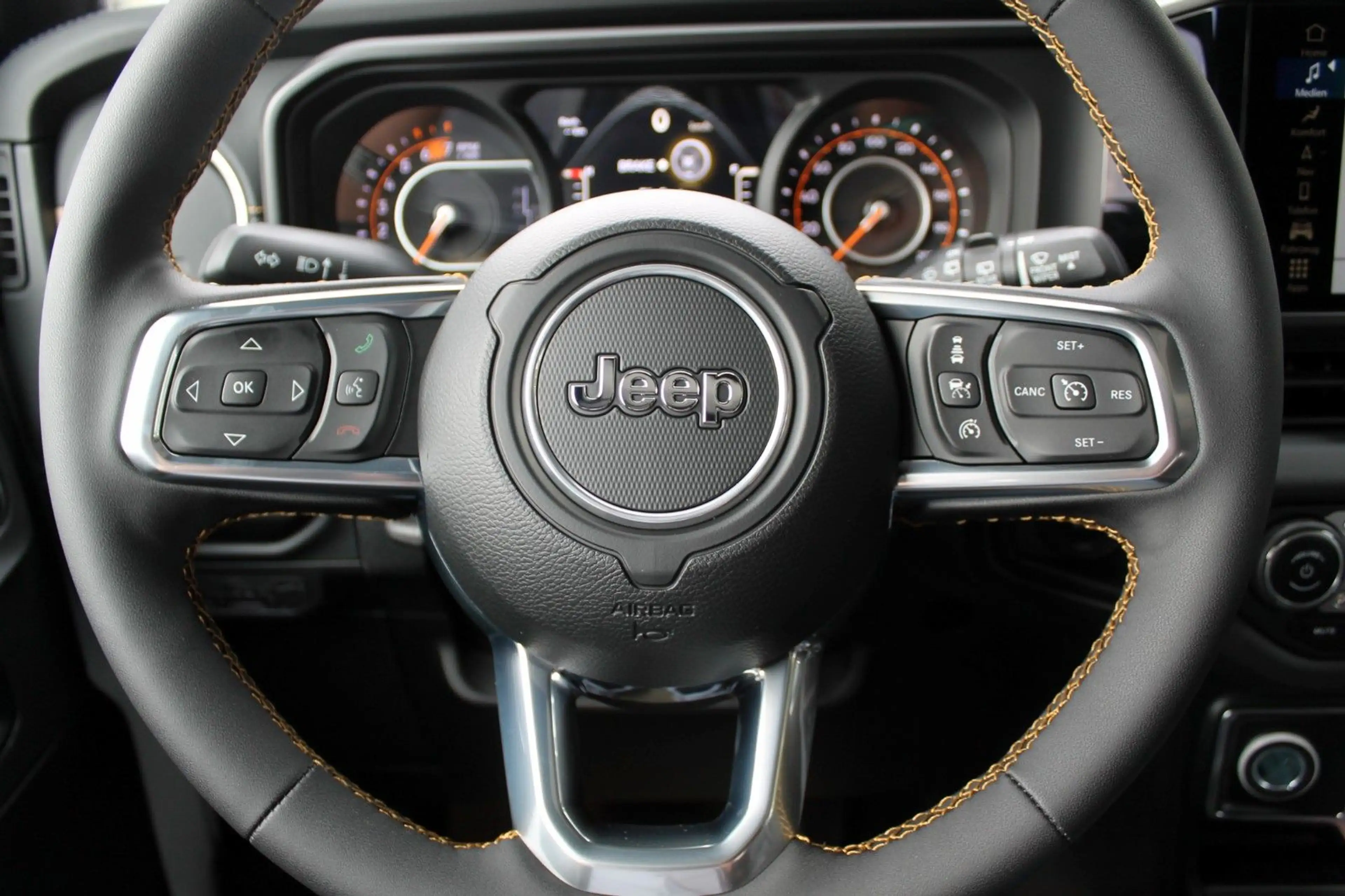 Jeep Wrangler Unlimited Sahara ACC,LED,Alpine,AHK,4X4 — photo 8