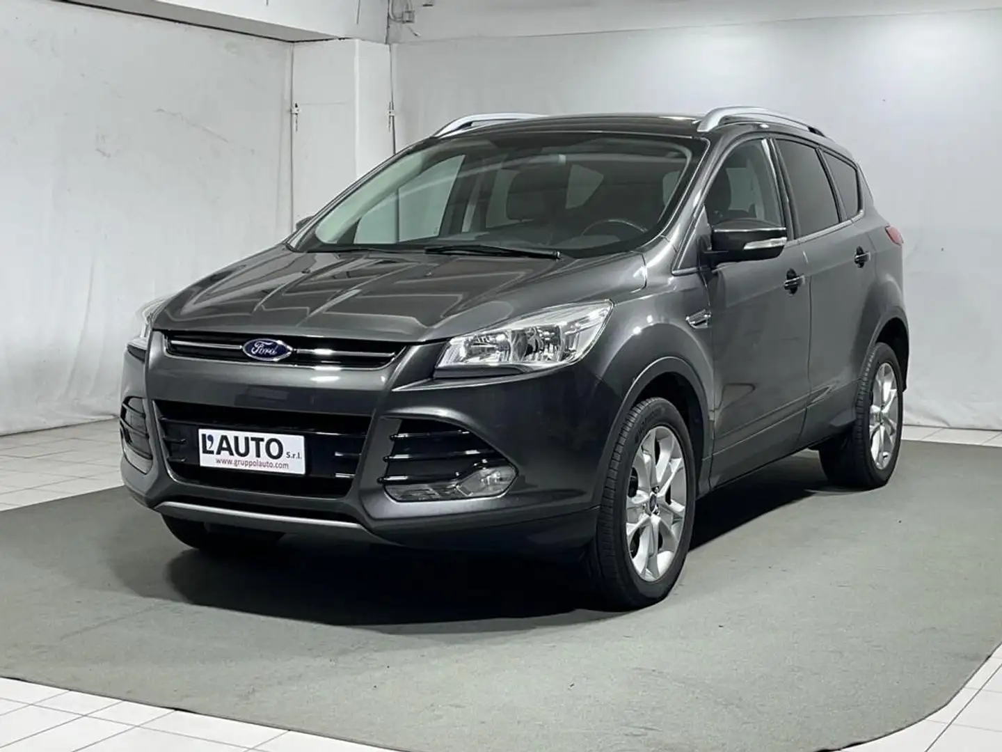 Ford Kuga 2.0 tdci Titanium 4wd s&s 150cv powershift E6 Grau - 1