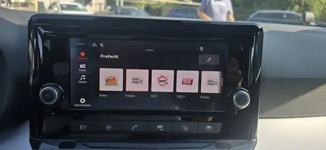 SEAT Arona view 13