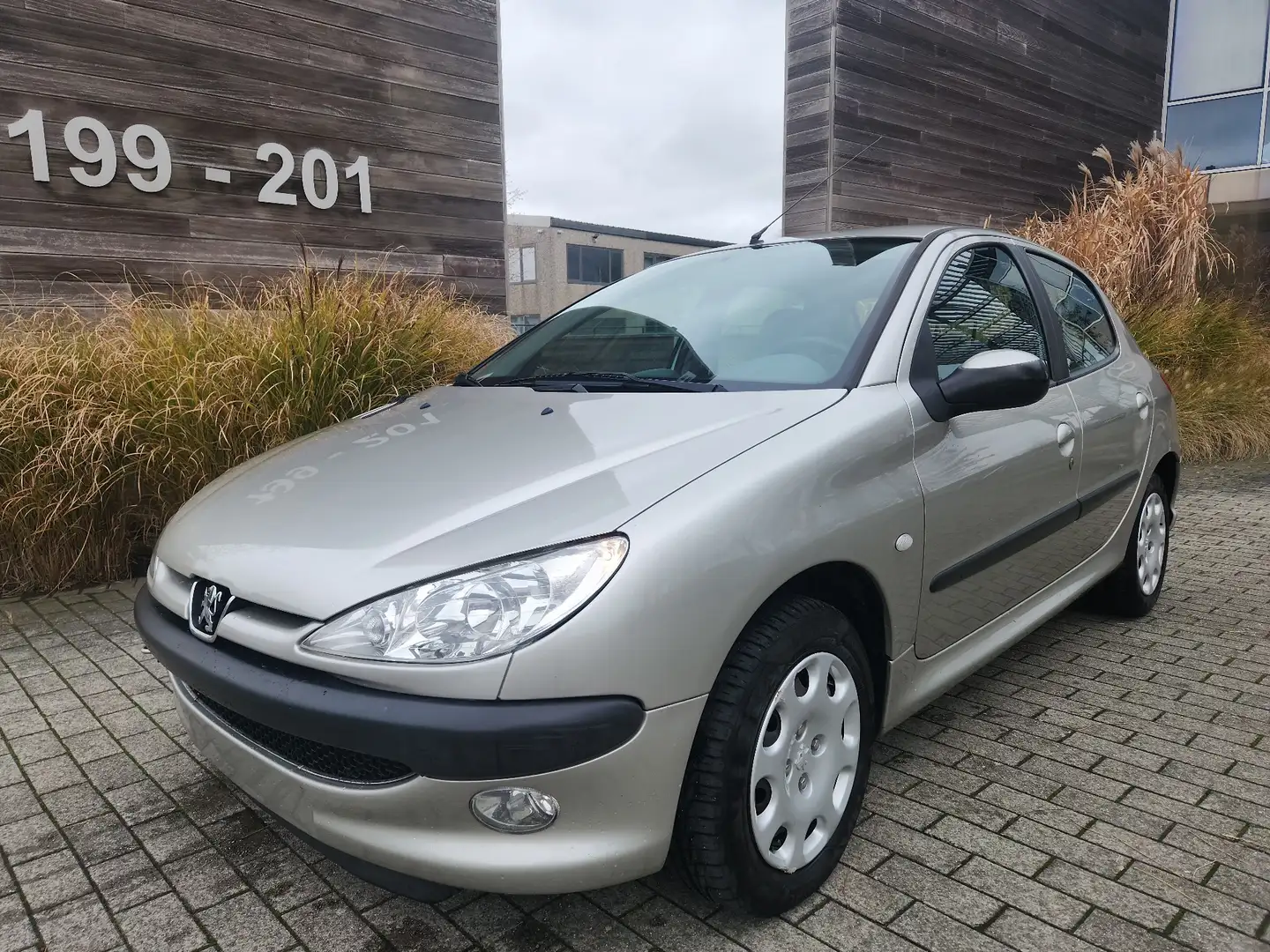 Peugeot 206 206 1.4i / Boite automatique/ 105.000 km Beige - 1