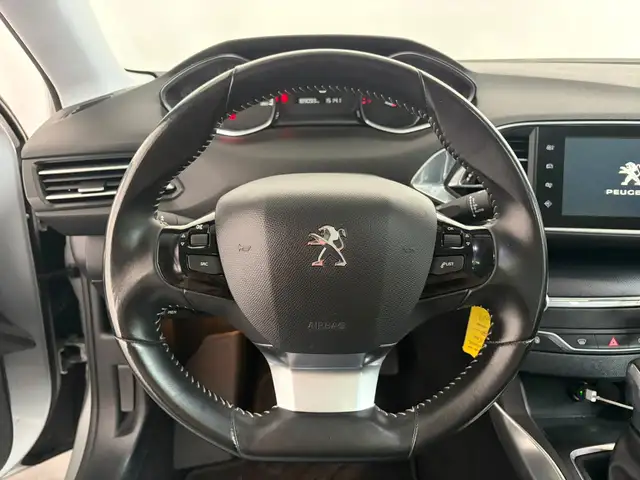 Peugeot 308 SW view 11
