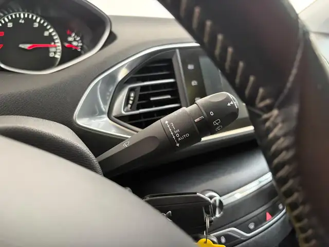 Peugeot 308 SW view 13