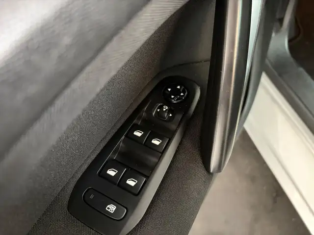 Peugeot 308 SW view 7