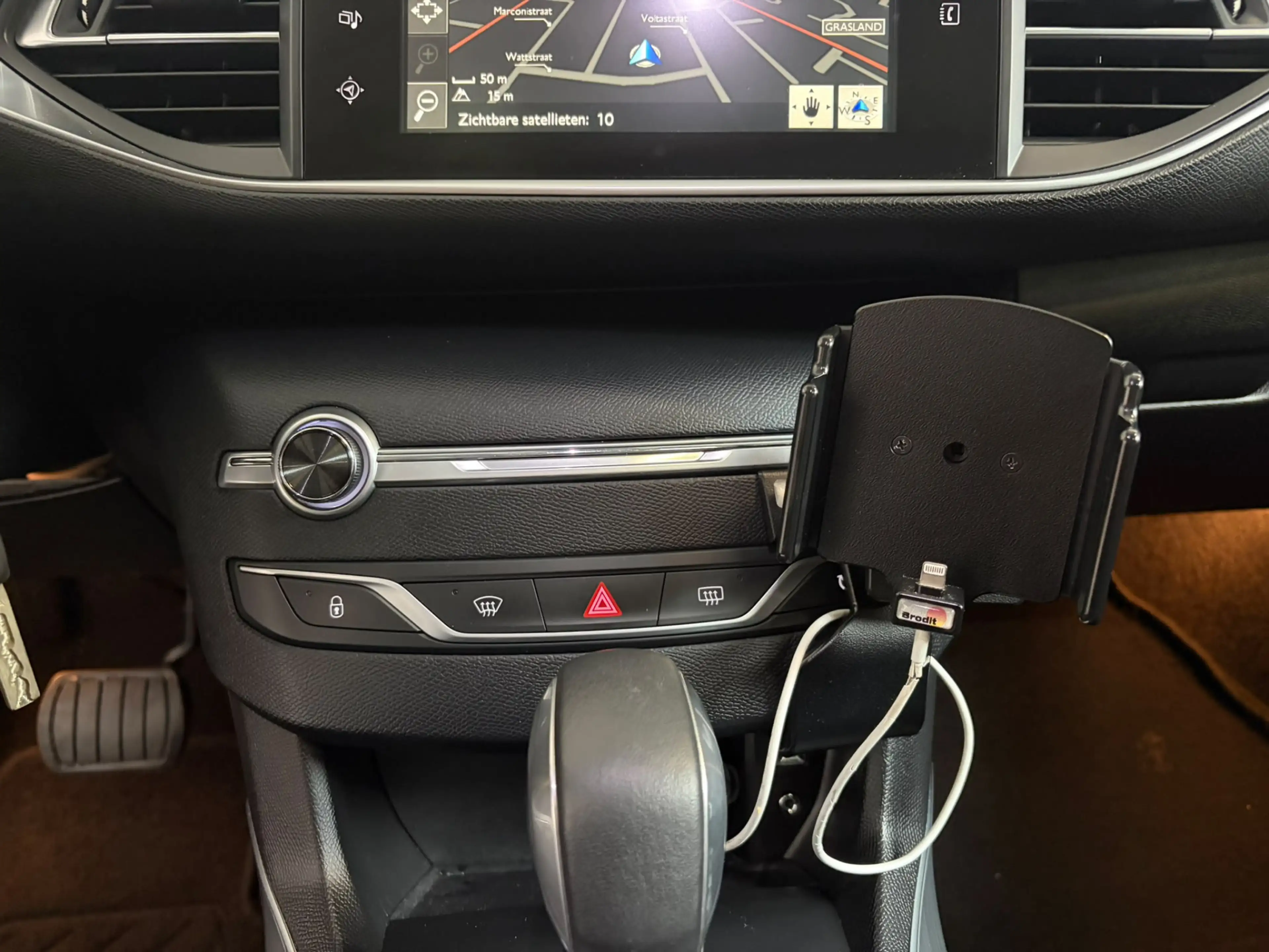 Peugeot 308 SW 1.2 PureTech Allure — photo 15
