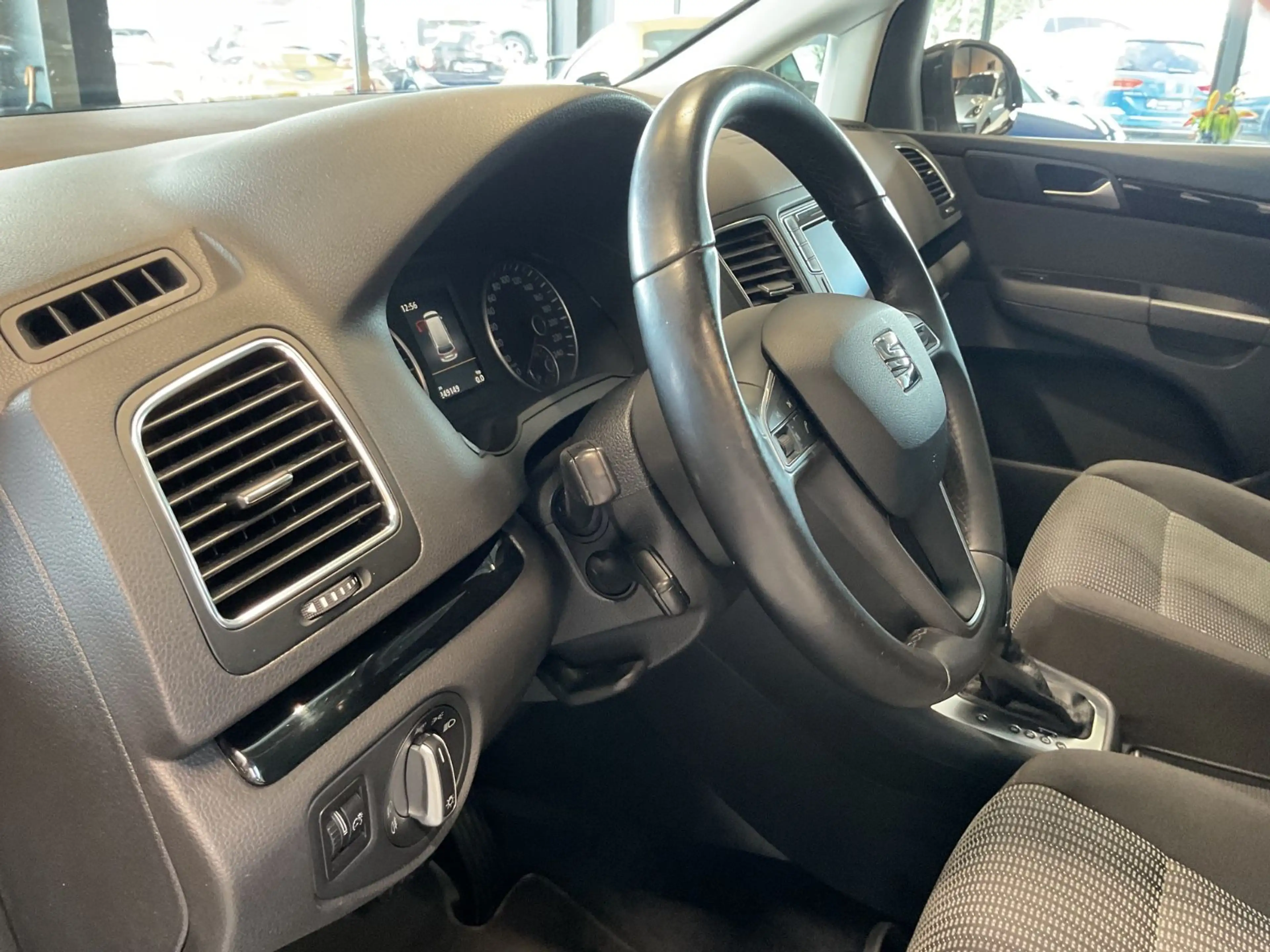 SEAT Alhambra 2.0 TDI Style AHK Navi Xenon 7-Sitzer — photo 9