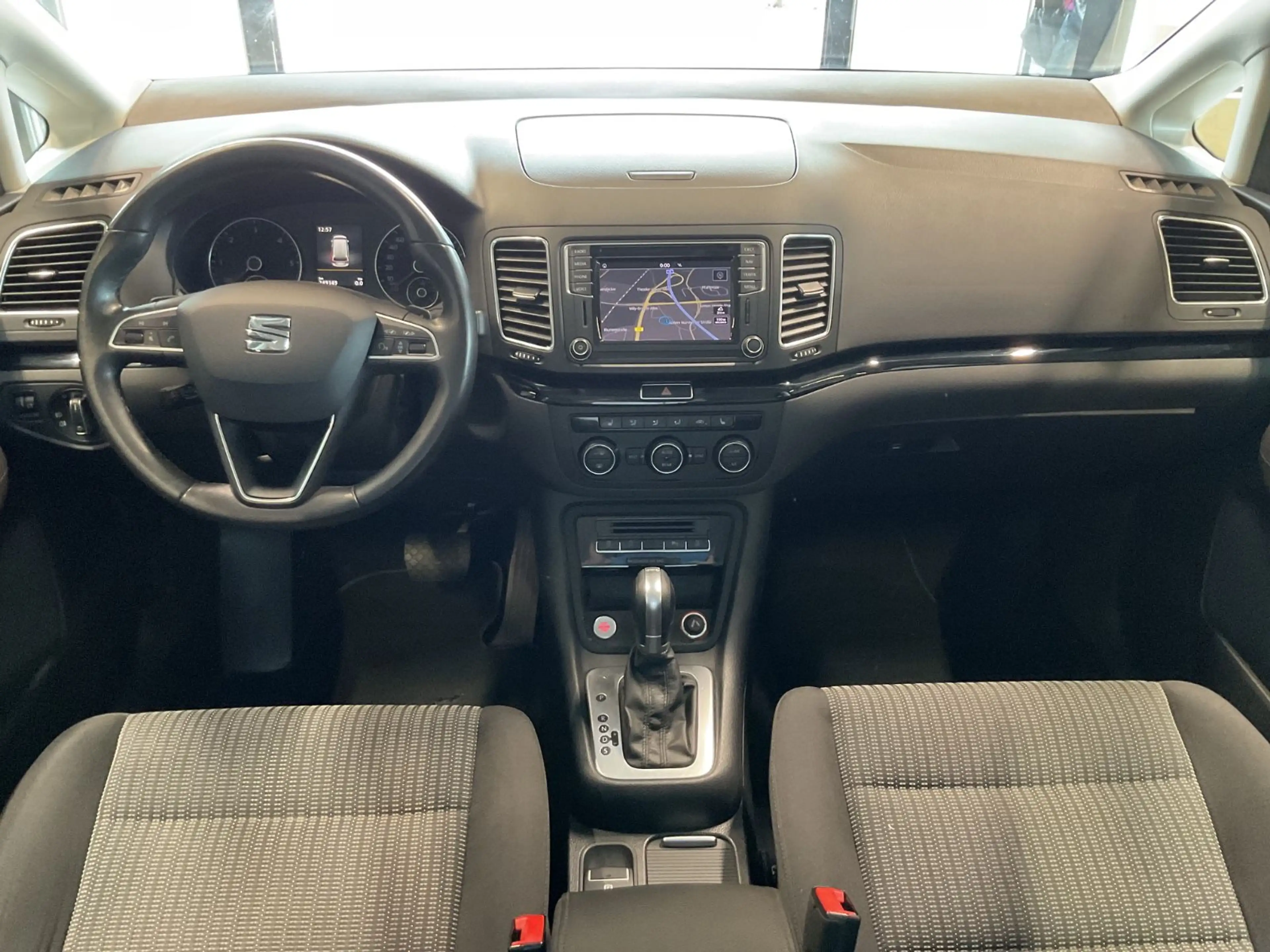 SEAT Alhambra 2.0 TDI Style AHK Navi Xenon 7-Sitzer — photo 12