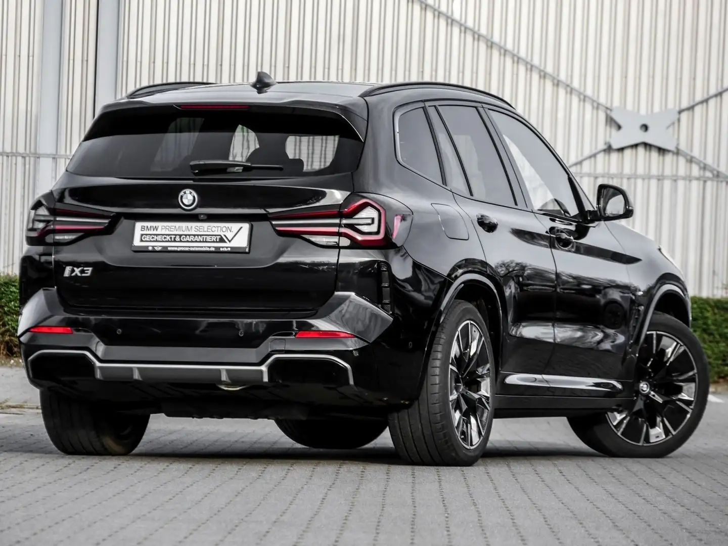 BMW iX3 IMPRESSIVE+H/K+PANO+DA PROF+360°+20" Schwarz - 2