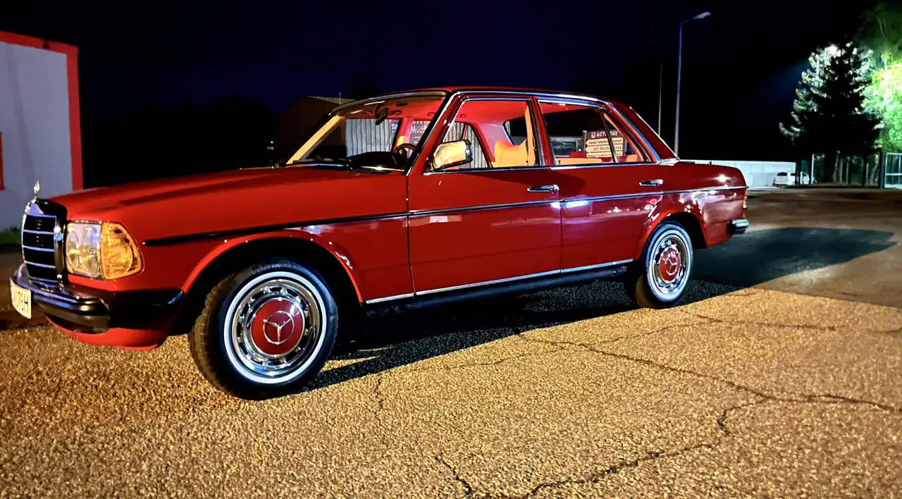 Mercedes-Benz 200 1978