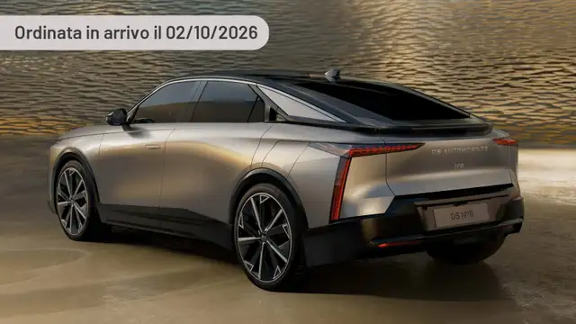 DS Automobiles N°8 Étoile