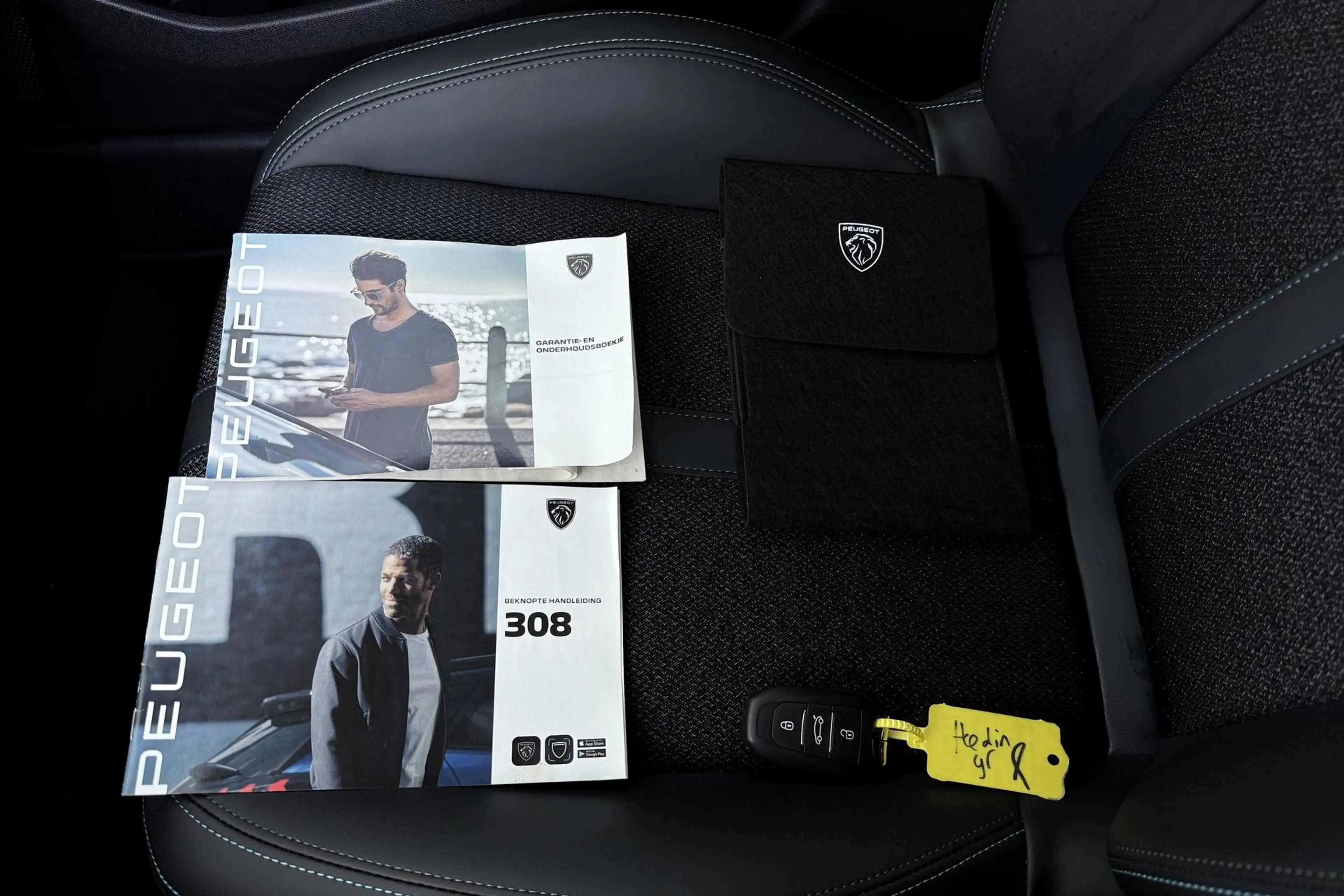 Peugeot 308 1.2 130pk Allure Pack Business | Navigatie | Camer — photo 10