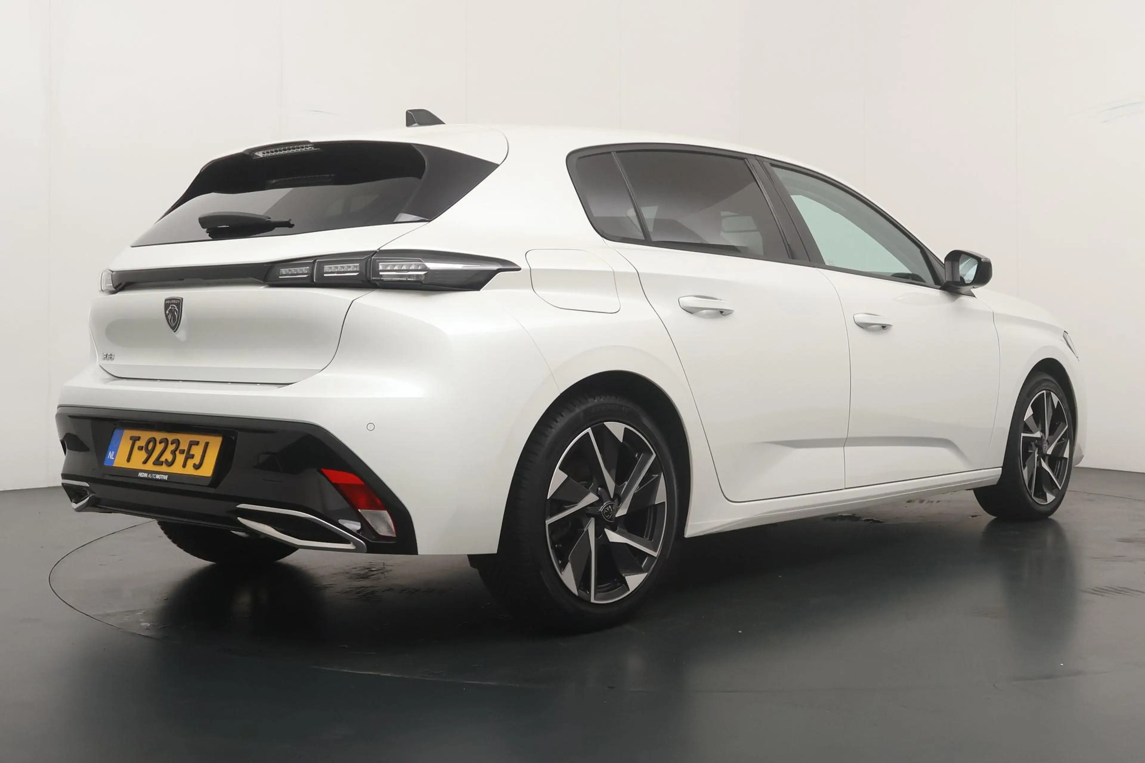 Peugeot 308 1.2 130pk Allure Pack Business | Navigatie | Camer — photo 2