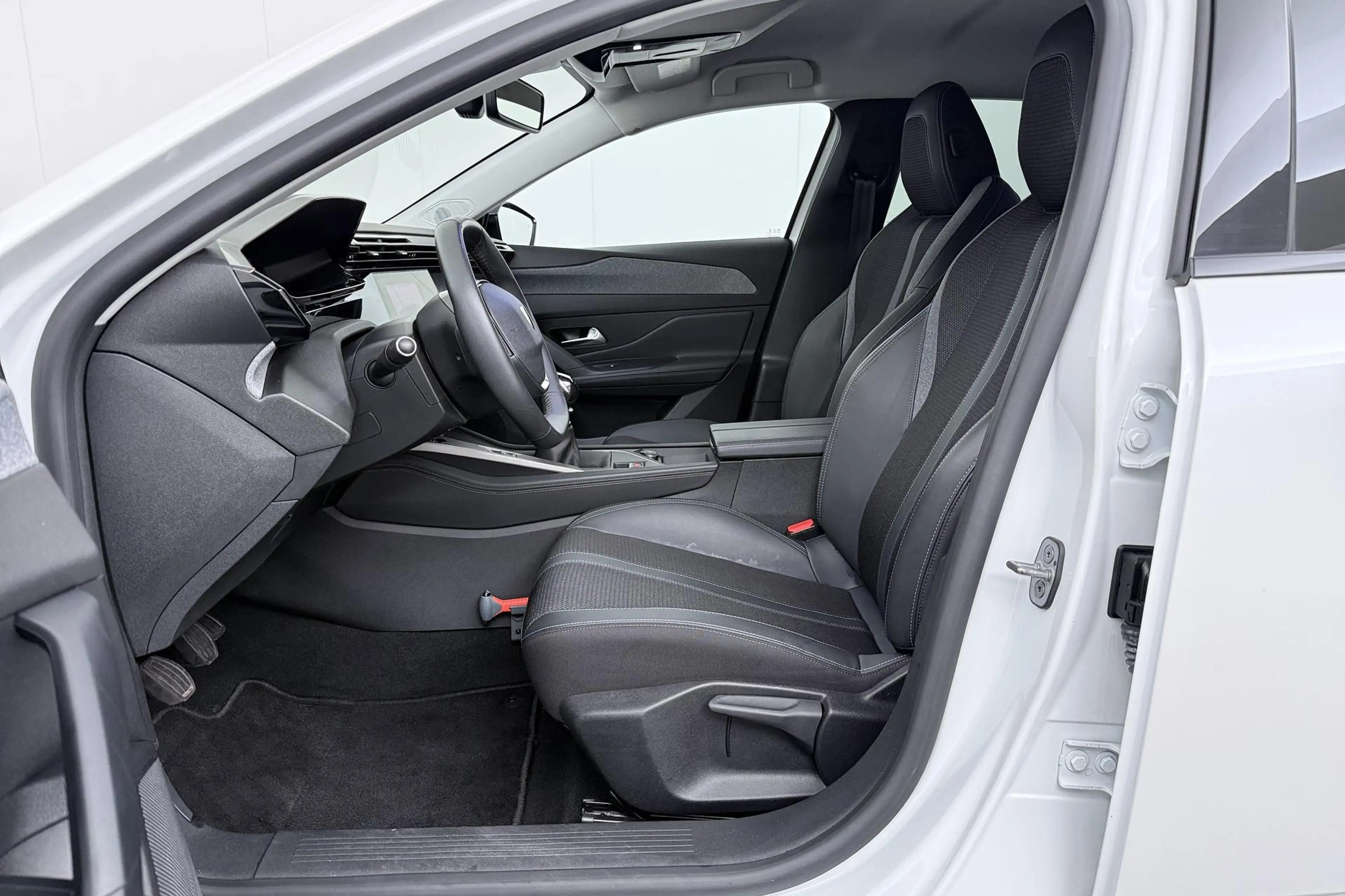 Peugeot 308 1.2 130pk Allure Pack Business | Navigatie | Camer — photo 15