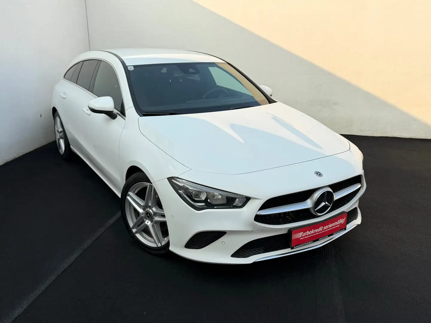 Mercedes-Benz CLA 200 CLA 200d Aut. Shooting Brake Weiß - 1