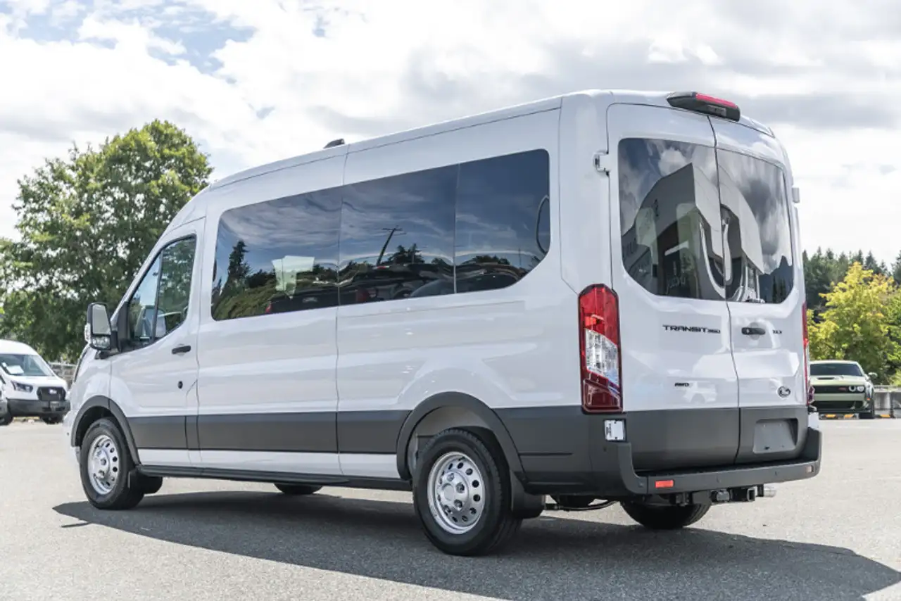 Ford Transit Passenger Wagon photo Ford Transit Passenger Wagon